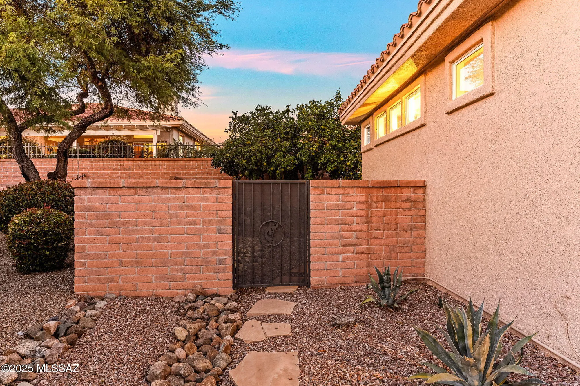 Property Slideshow image 34 of 51 | 1841 e royal ridge way, Oro Valley, AZ, 85755