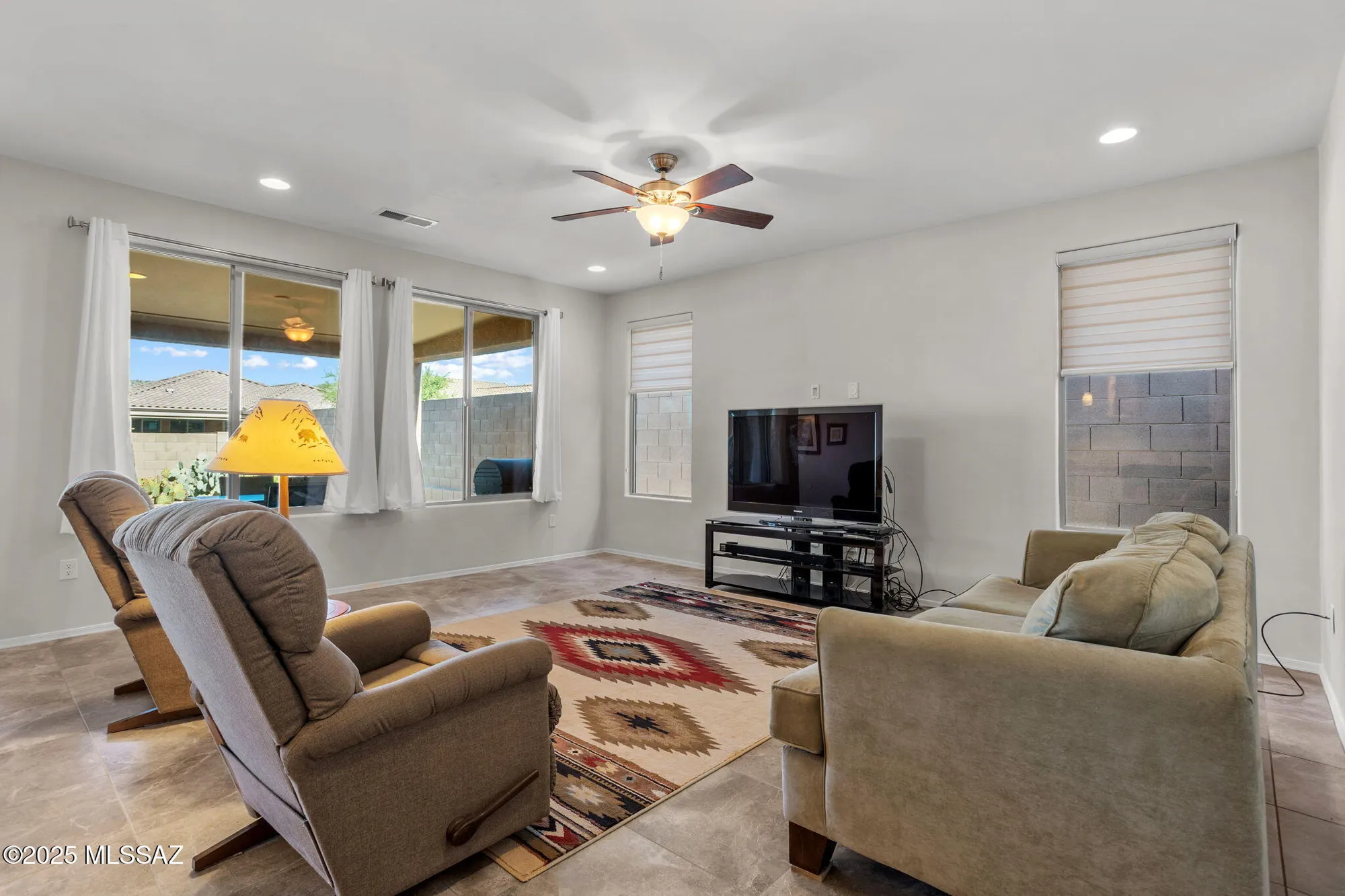Property Slideshow image 2 of 45 | 7068 w cliff spring trl, Marana, AZ, 85658