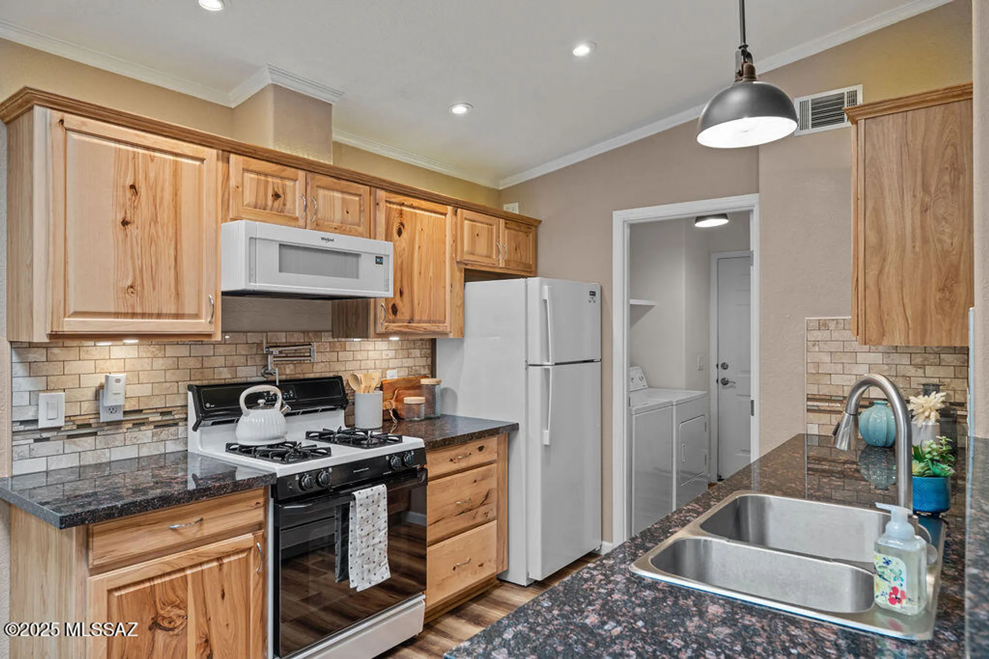 Property Slideshow image 11 of 27 | 543 w deerview ct, Green Valley, AZ, 85614