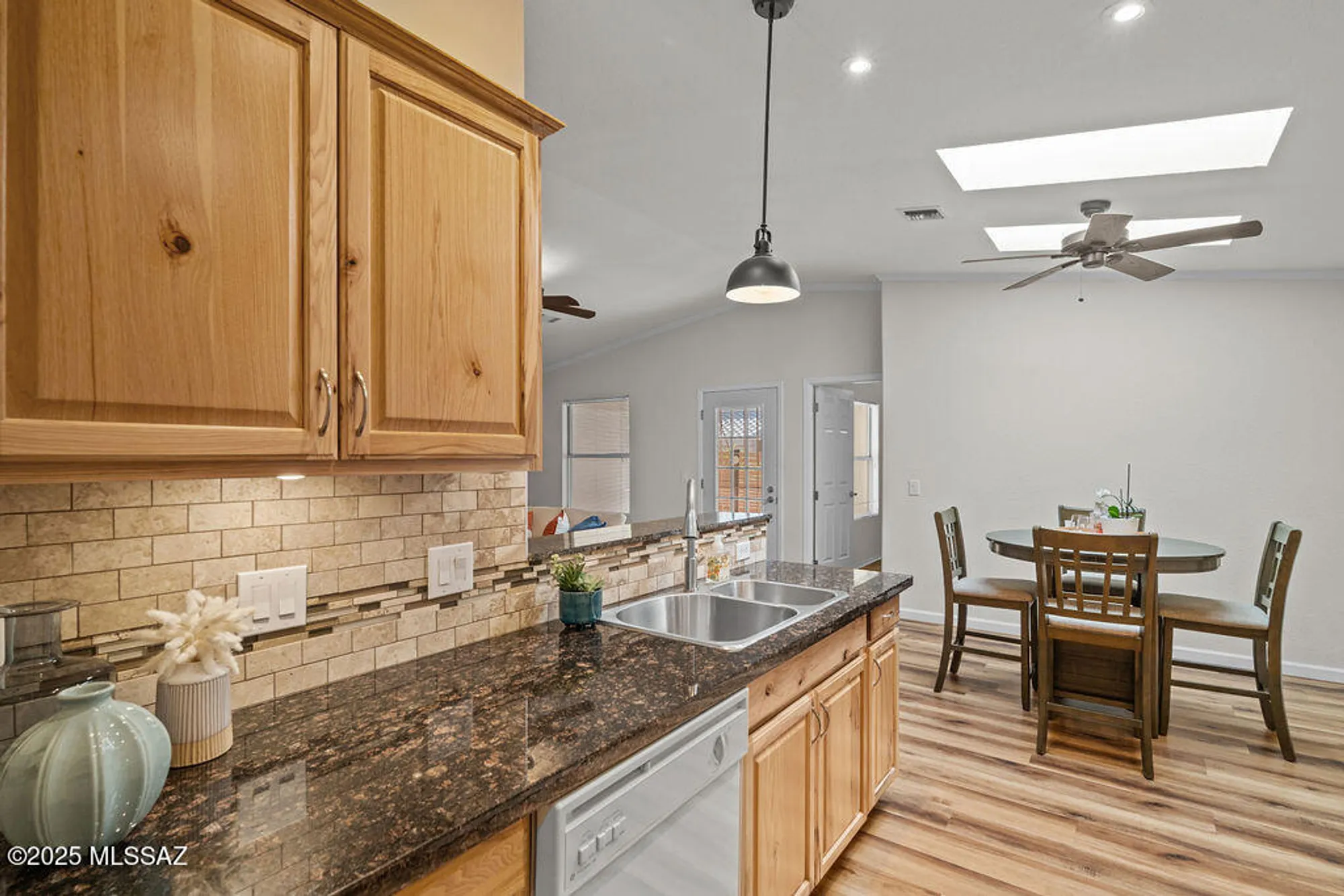 Property Slideshow image 12 of 27 | 543 w deerview ct, Green Valley, AZ, 85614