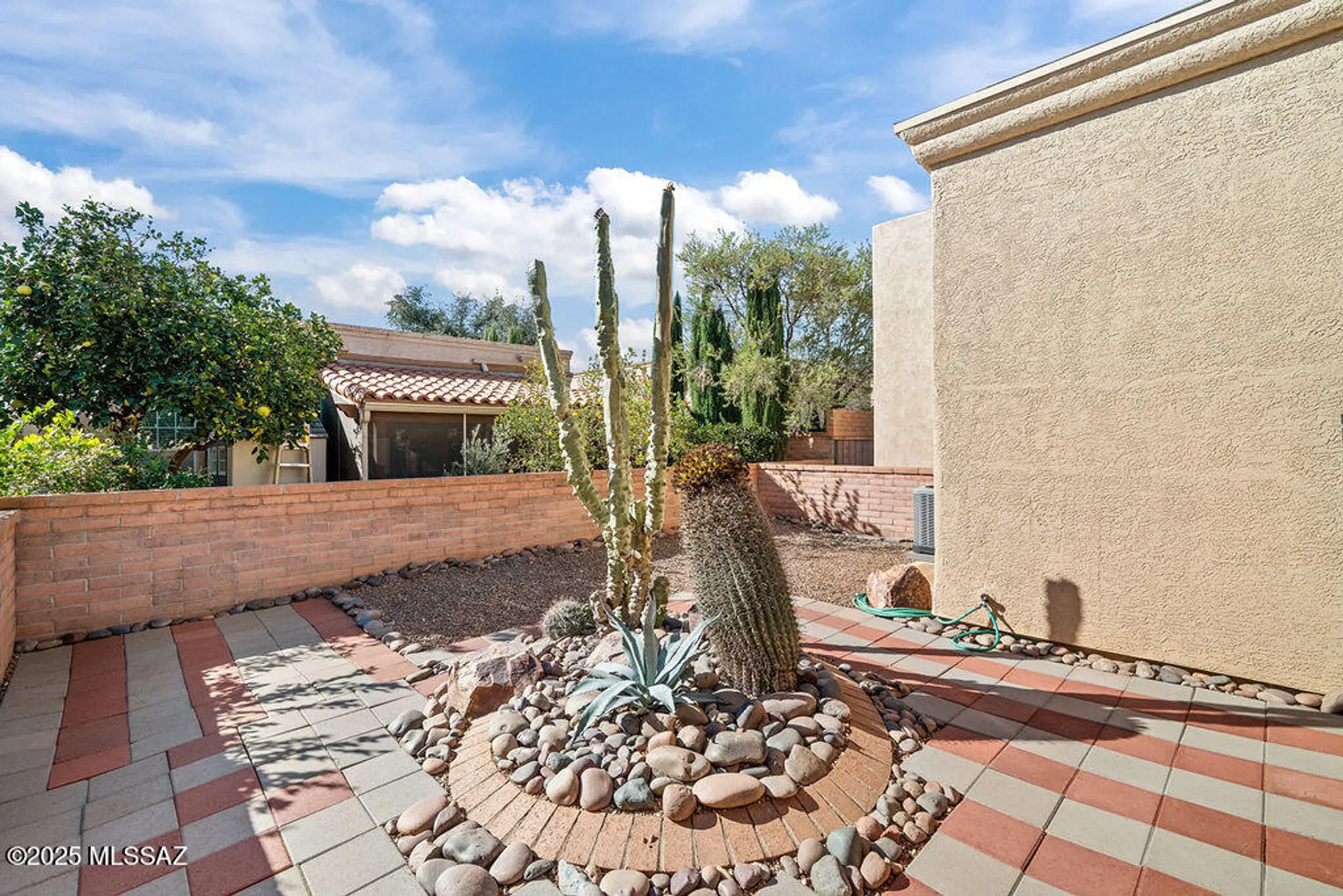 Property Slideshow image 23 of 27 | 543 w deerview ct, Green Valley, AZ, 85614