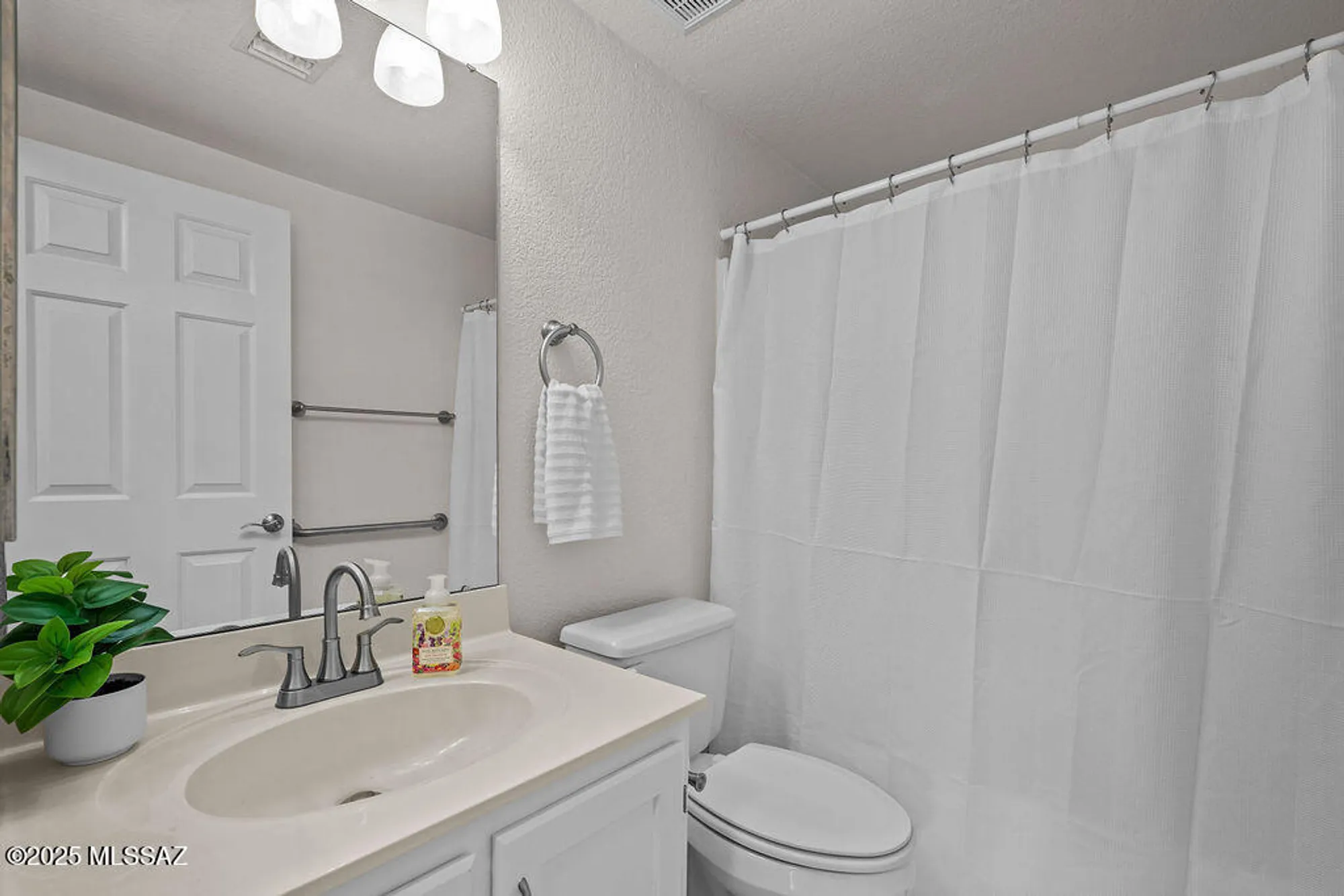 Property Slideshow image 16 of 27 | 543 w deerview ct, Green Valley, AZ, 85614