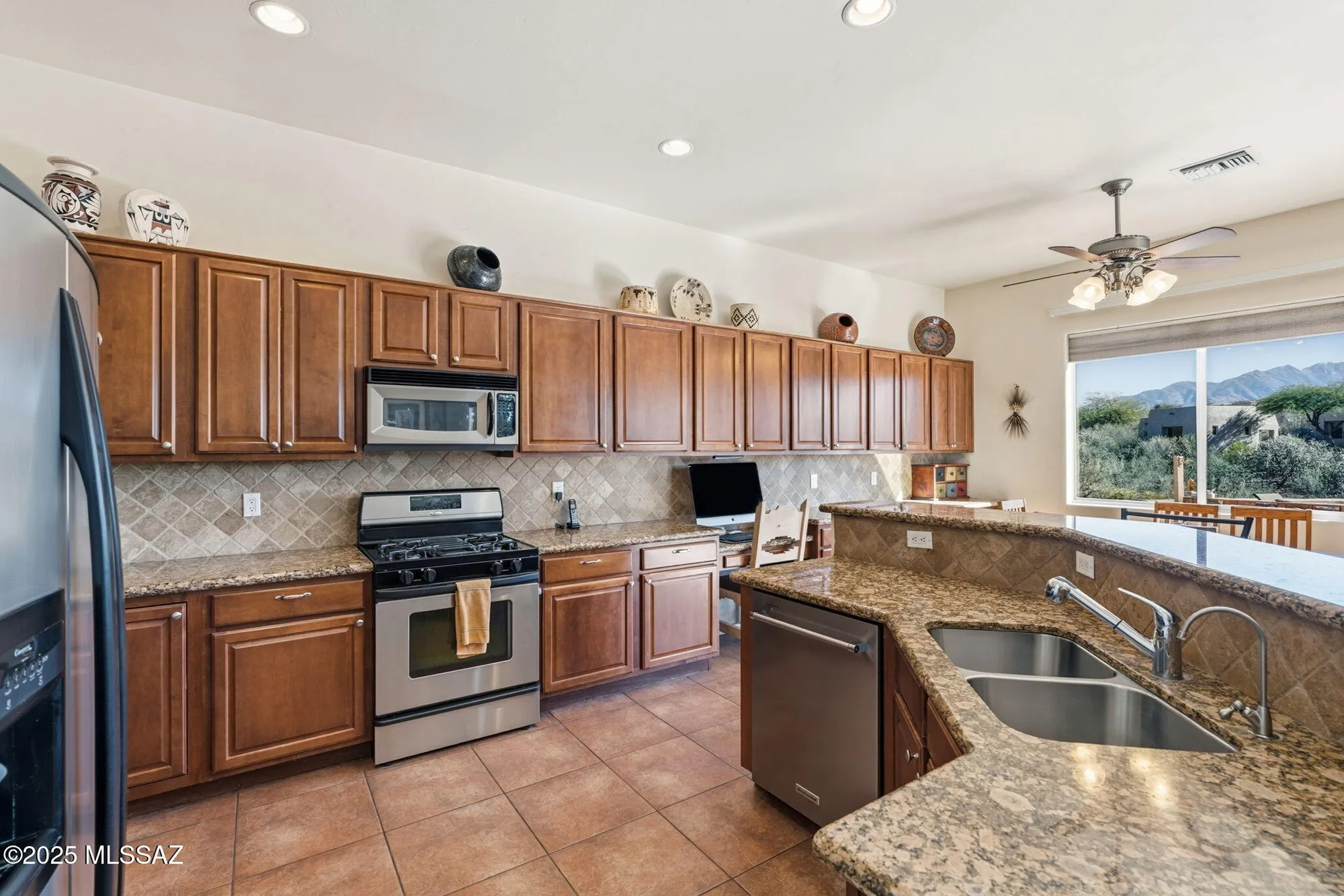 Property Slideshow image 13 of 33 | 1367 s madera reserve dr, Green Valley, AZ, 85614