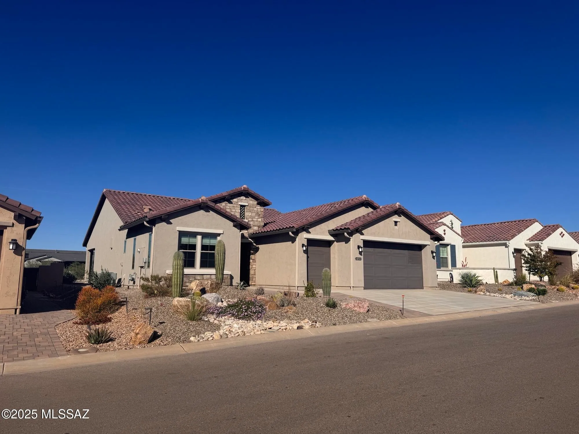Property Slideshow image 3 of 18 | 61486 e travertine st, Oracle, AZ, 85623