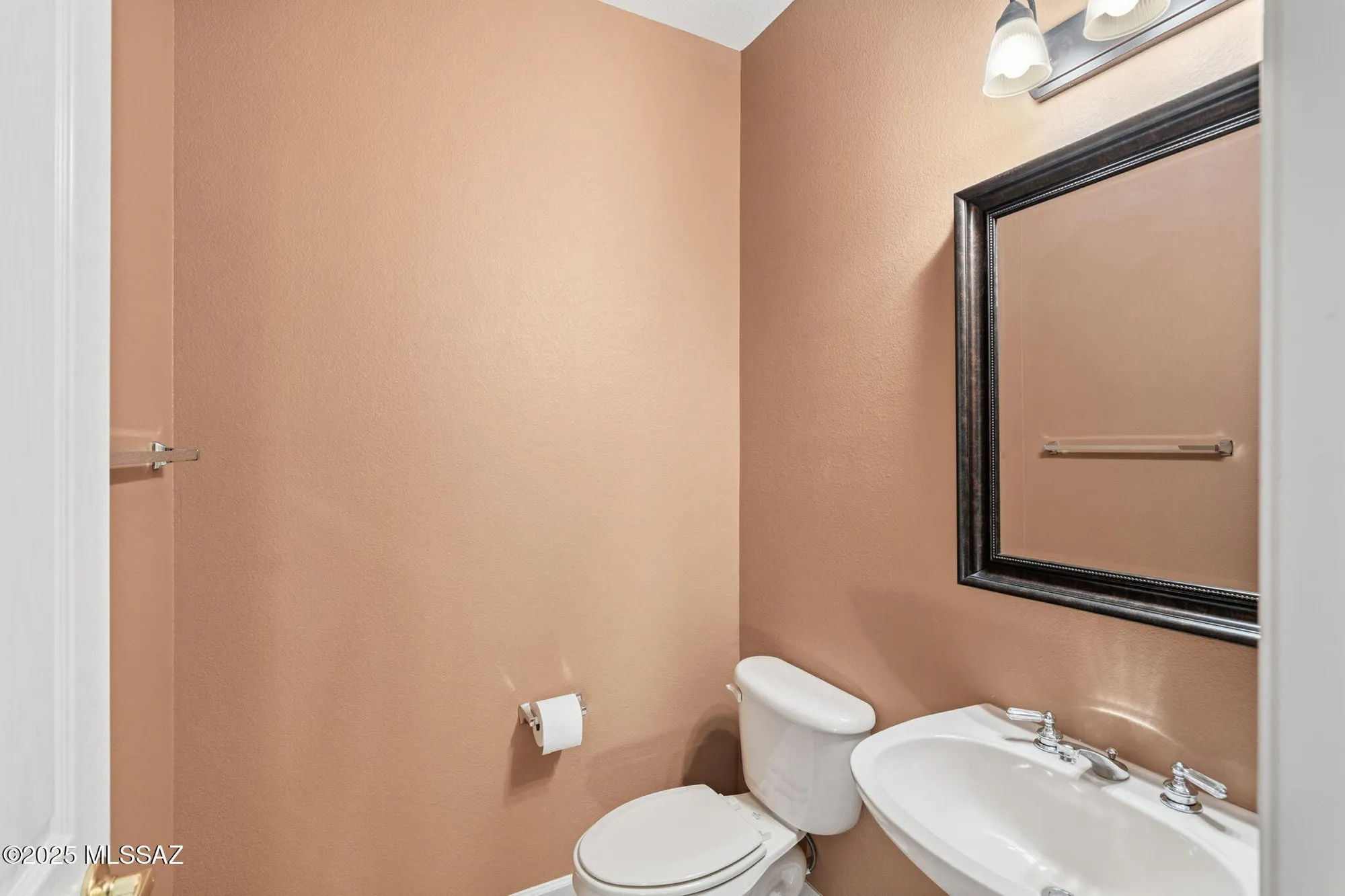 Property Slideshow image 37 of 50 | 62159 e iron crest dr, Tucson, AZ, 85739