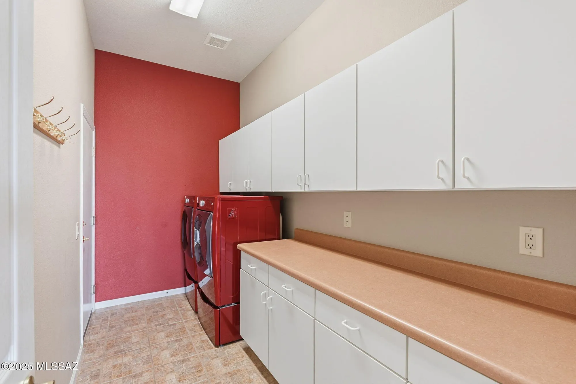 Property Slideshow image 36 of 50 | 62159 e iron crest dr, Tucson, AZ, 85739