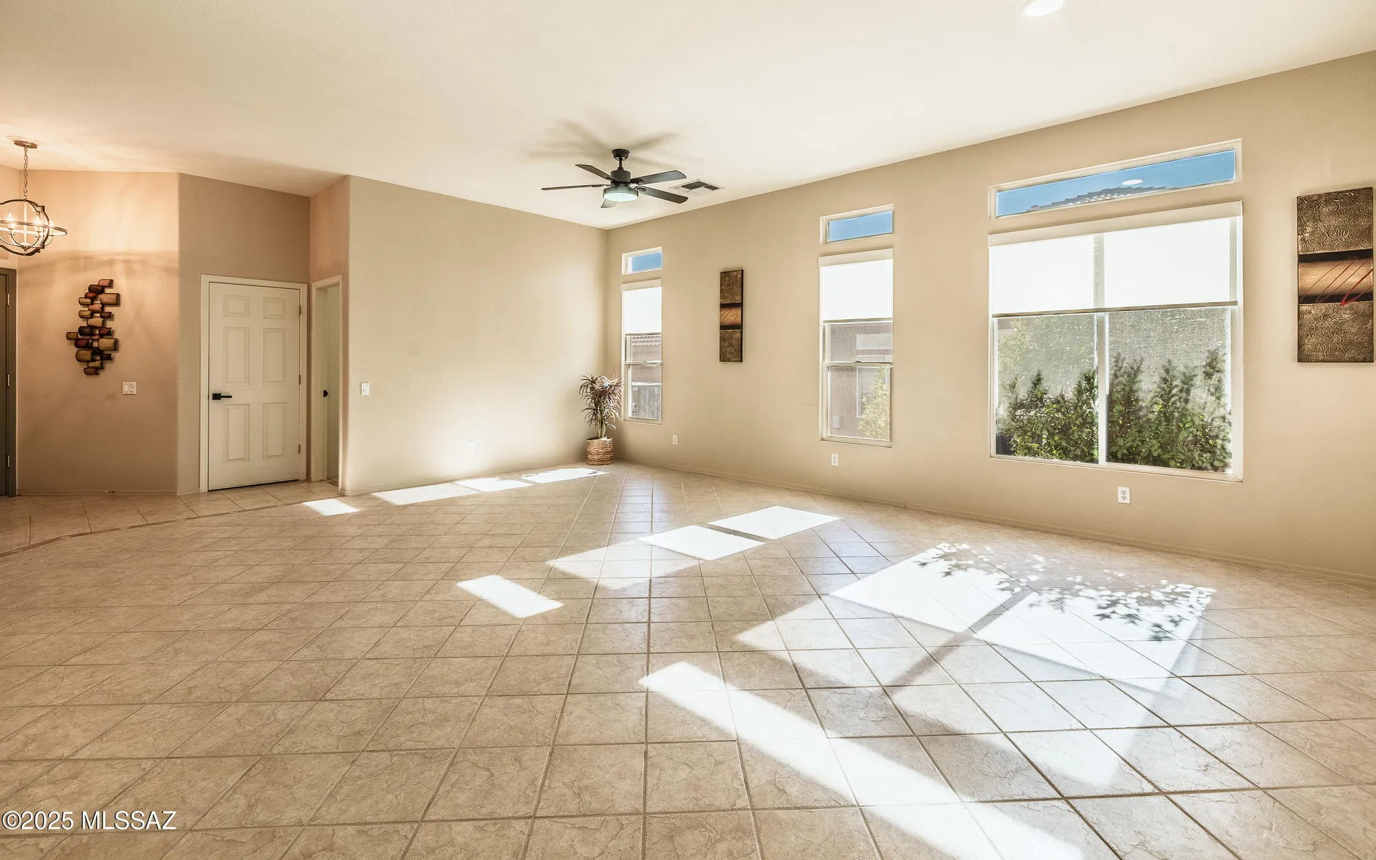 Property Slideshow image 7 of 43 | 13295 n heritage gateway ave, Marana, AZ, 85658