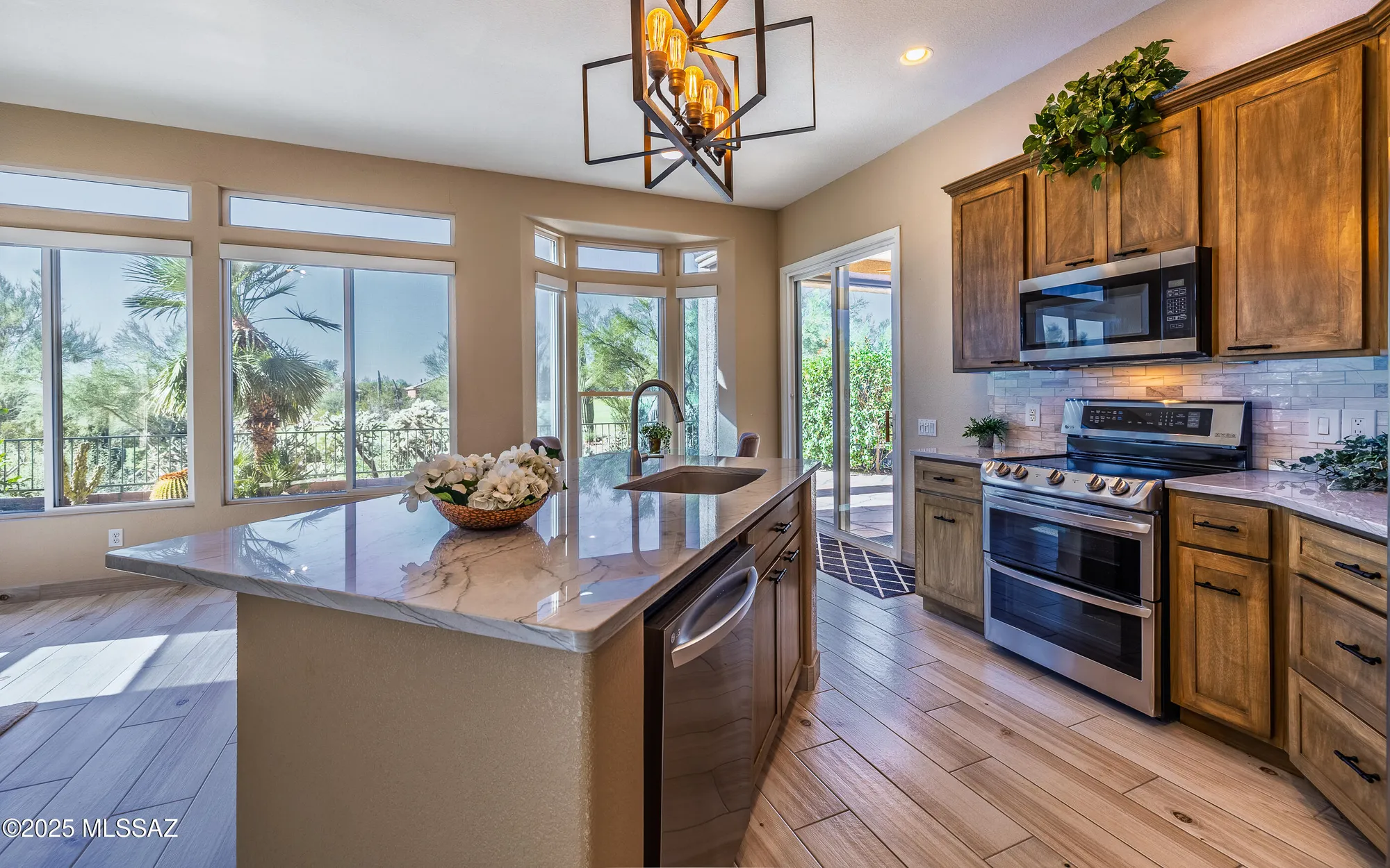 Property Slideshow image 11 of 43 | 13295 n heritage gateway ave, Marana, AZ, 85658