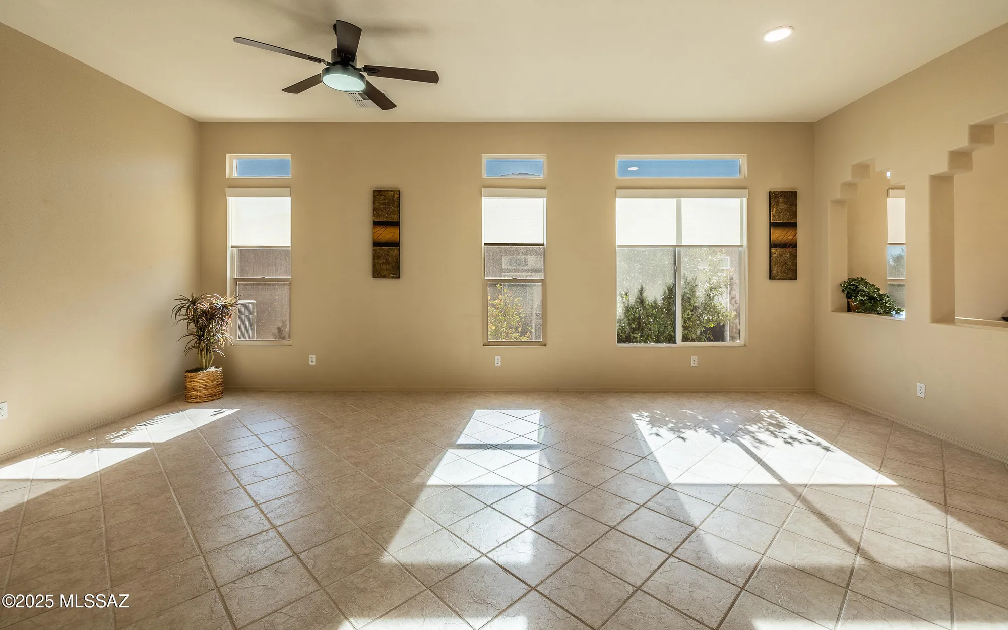 Property Slideshow image 6 of 43 | 13295 n heritage gateway ave, Marana, AZ, 85658