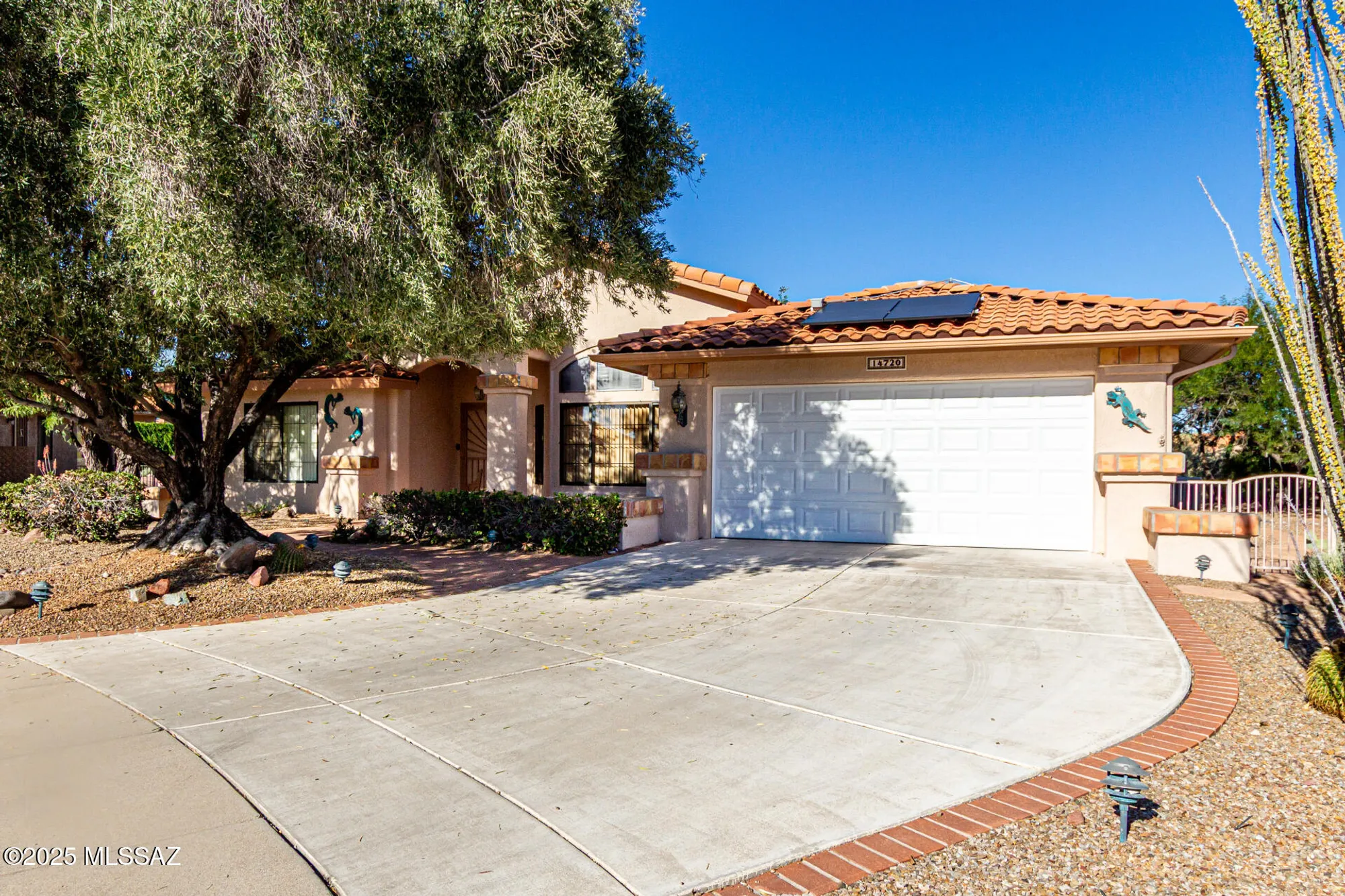Property Slideshow image 7 of 49 | 14720 n shotgun pl, Oro Valley, AZ, 85755