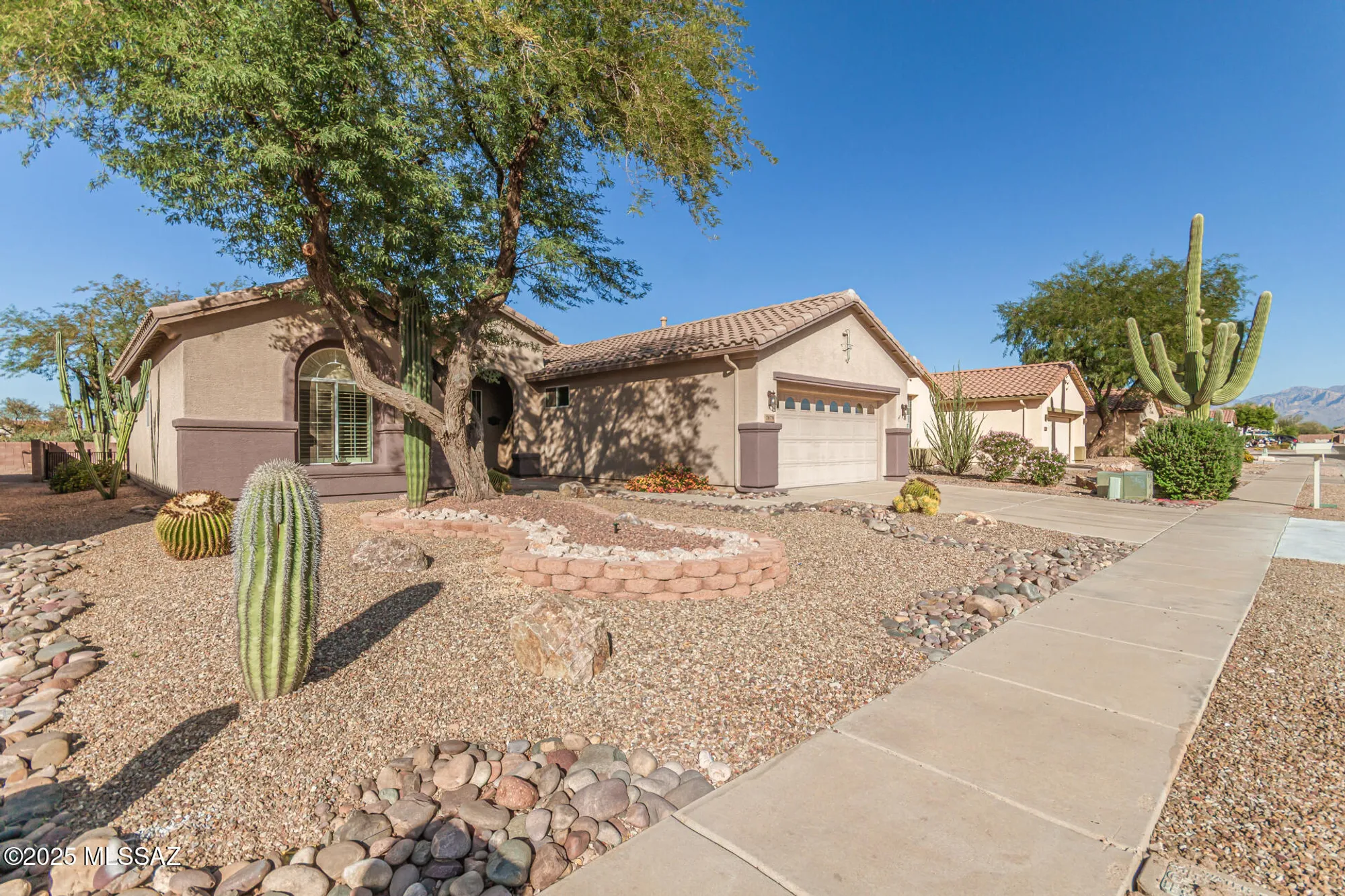 Property Slideshow image 5 of 40 | 7678 w summer scene dr, Tucson, AZ, 85743