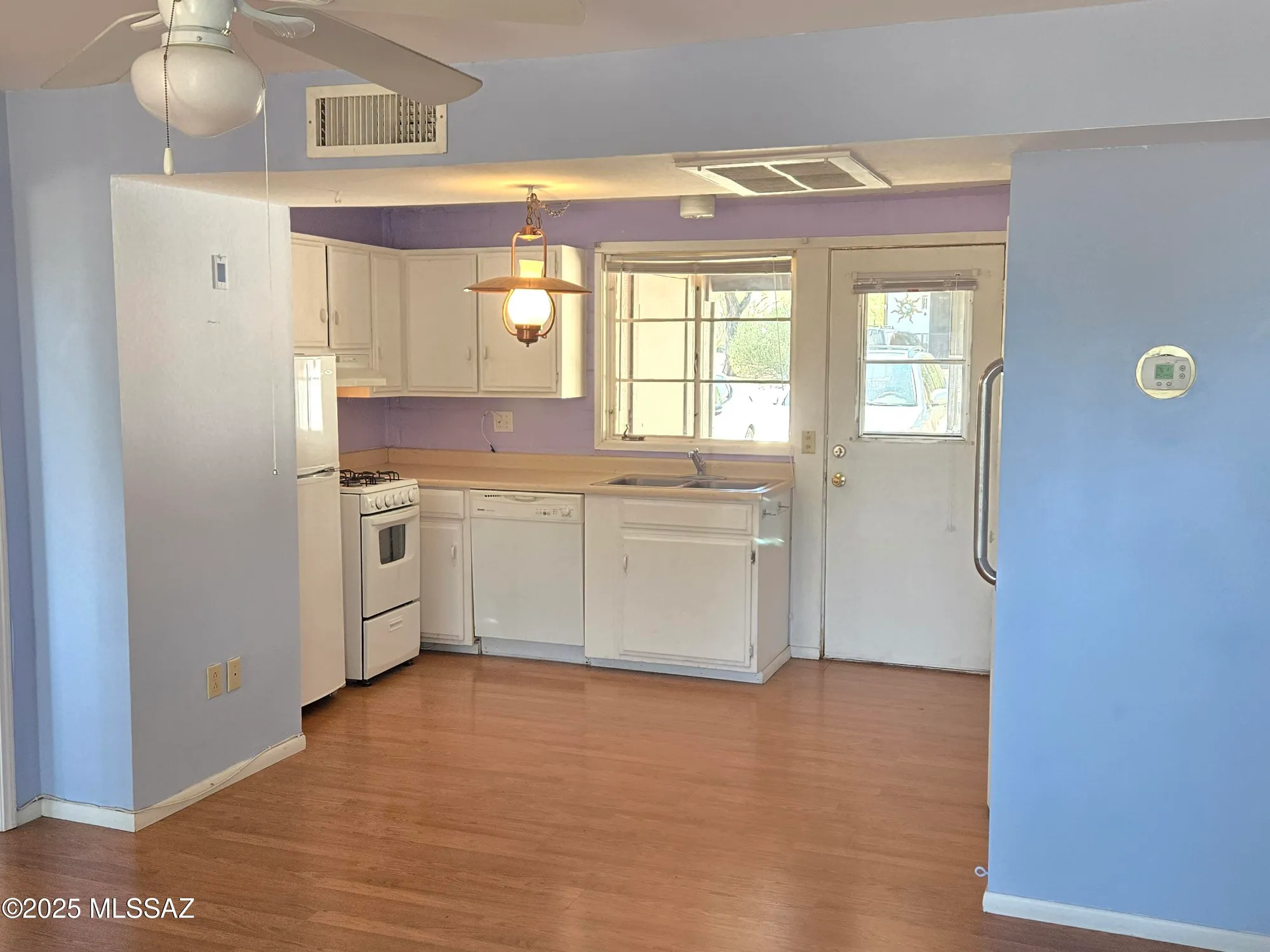 Property Slideshow image 5 of 12 | 484 s la canada dr b, Green Valley, AZ, 85614