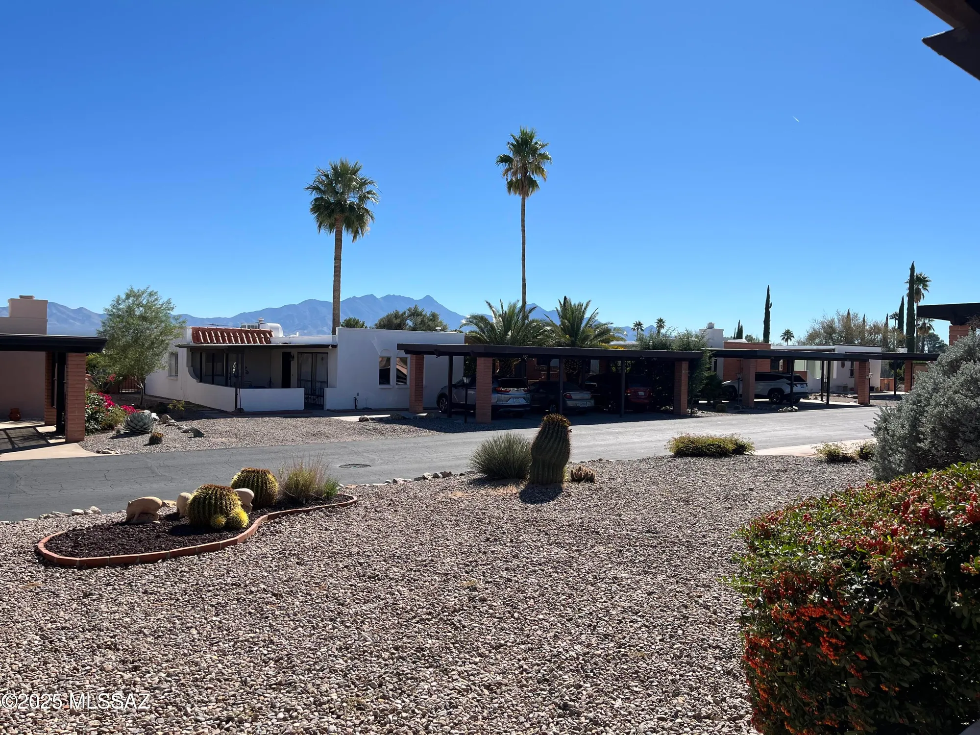 Property Slideshow image 1 of 29 | 307 n calle del diablo, Green Valley, AZ, 85614
