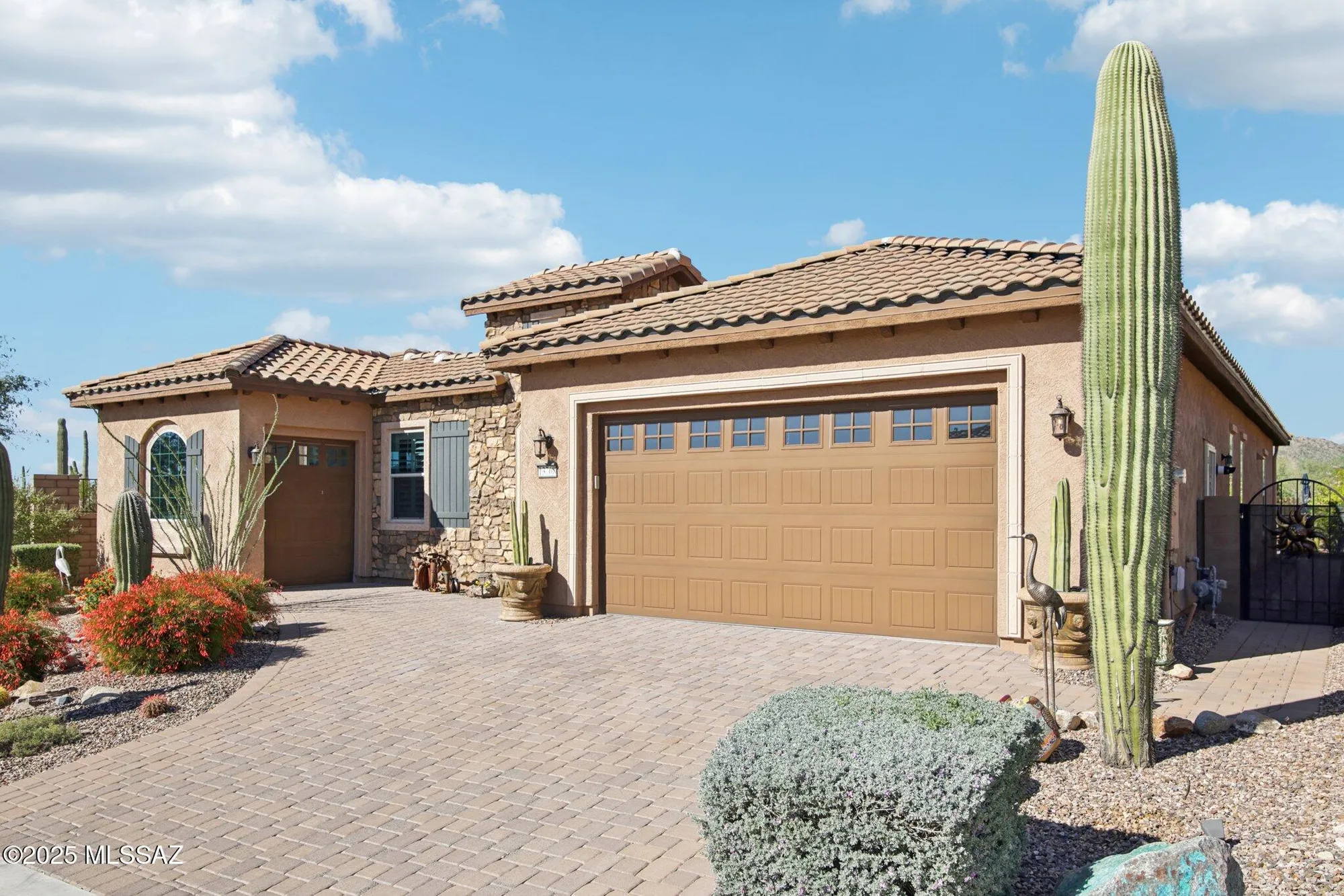 Property Slideshow image 5 of 50 | 13768 n rim trl, Marana, AZ, 85658