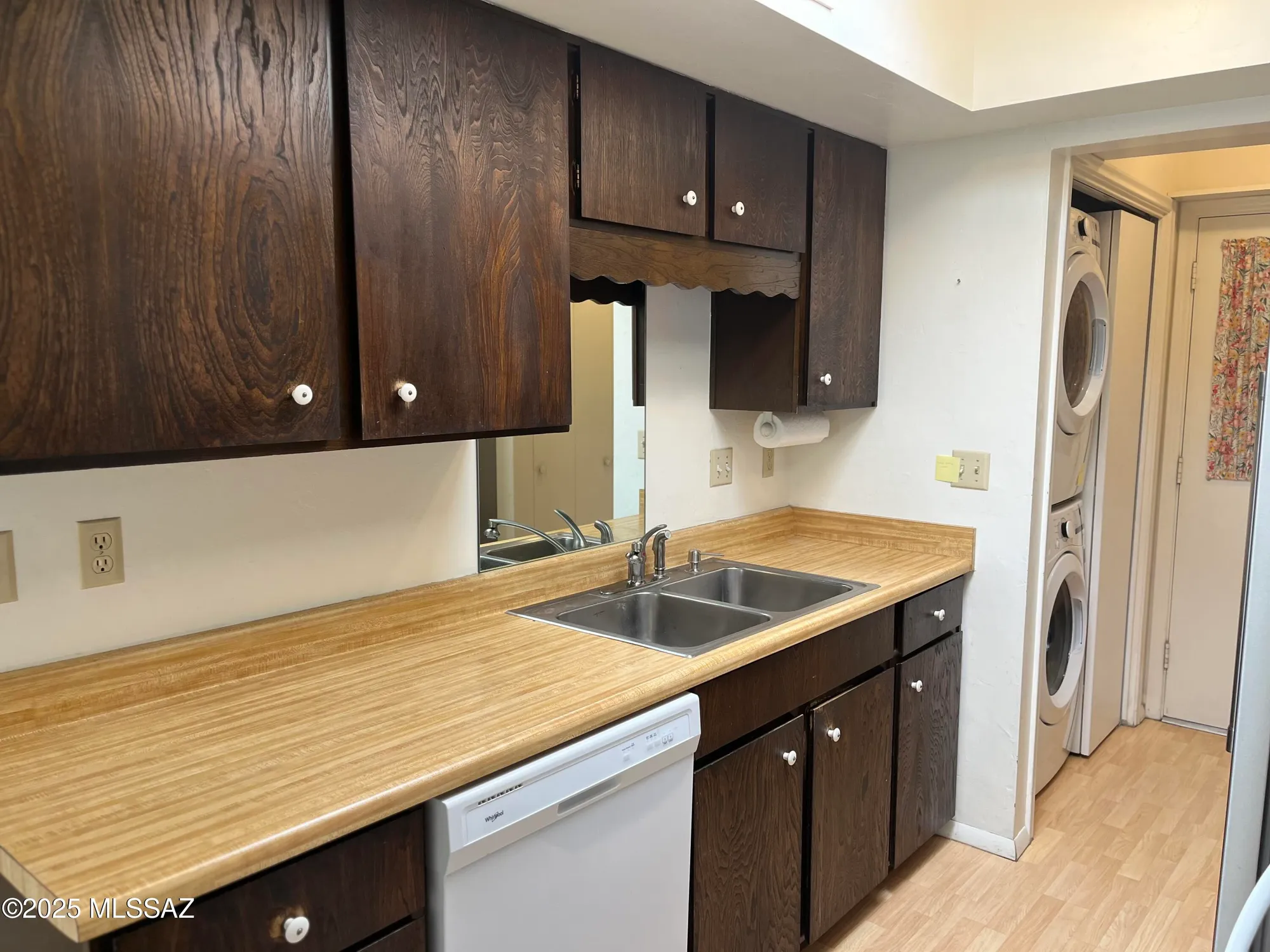 Property Slideshow image 9 of 29 | 307 n calle del diablo, Green Valley, AZ, 85614