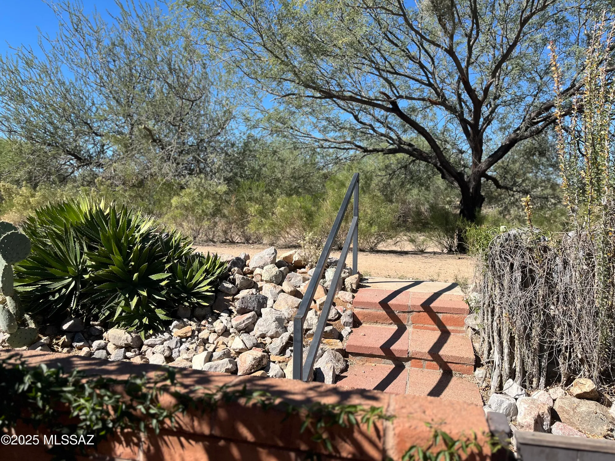 Property Slideshow image 26 of 29 | 307 n calle del diablo, Green Valley, AZ, 85614