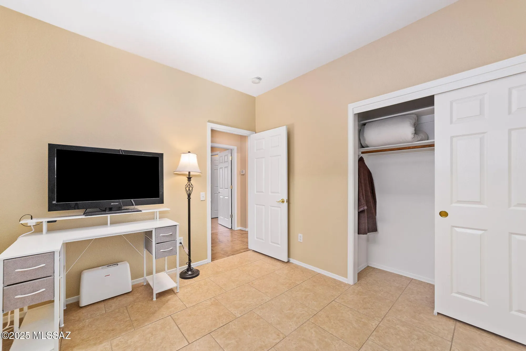 Property Slideshow image 16 of 27 | 7540 w mystic sky ln, Tucson, AZ, 85743