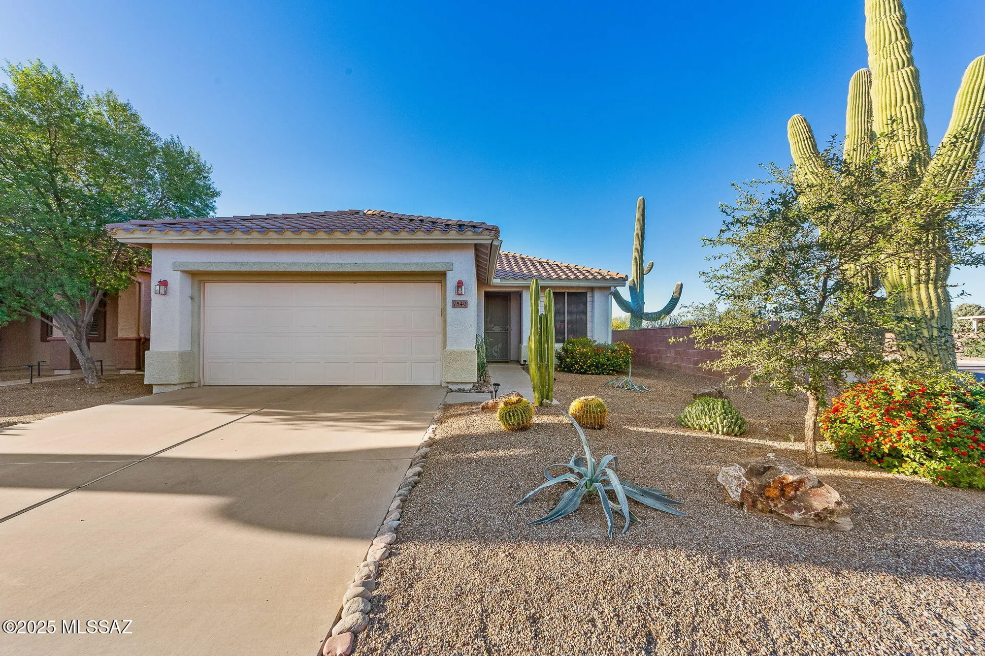 Property Slideshow image 1 of 27 | 7540 w mystic sky ln, Tucson, AZ, 85743
