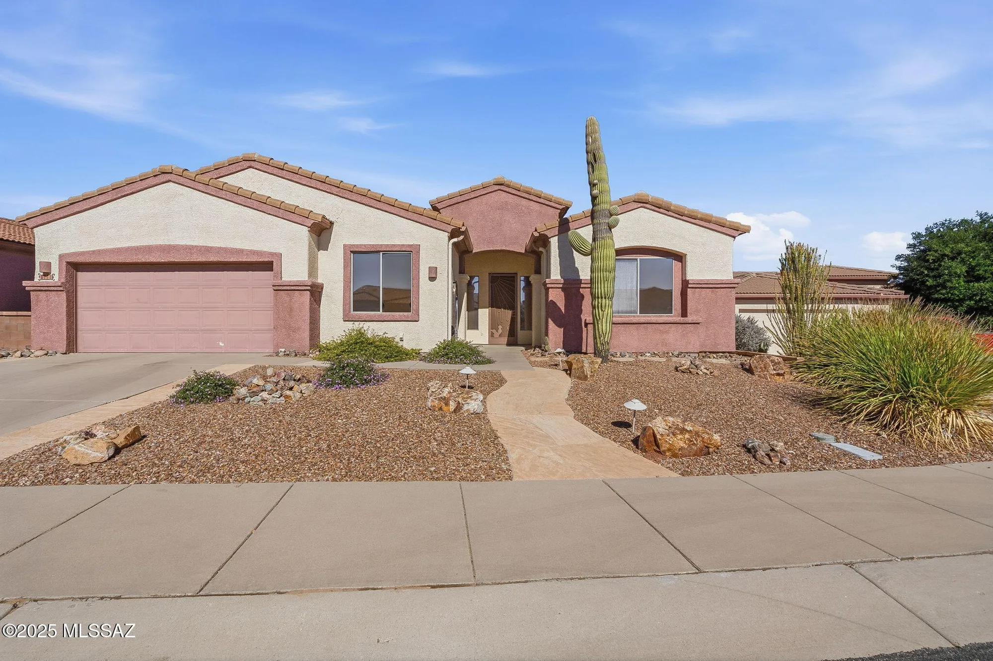 Property Slideshow image 1 of 47 | 1858 w via del recodo, Green Valley, AZ, 85622