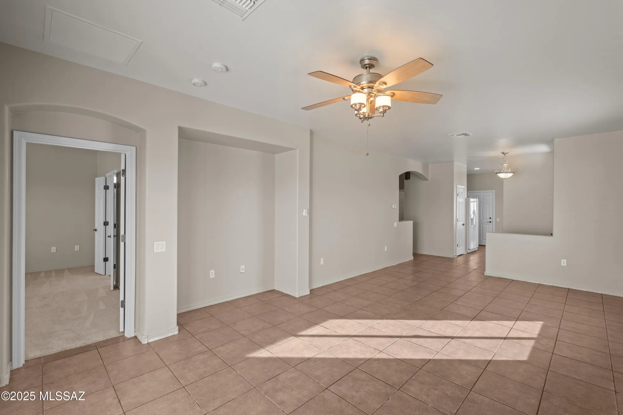 Property Slideshow image 10 of 48 | 596 w calle media luz, Sahuarita, AZ, 85629