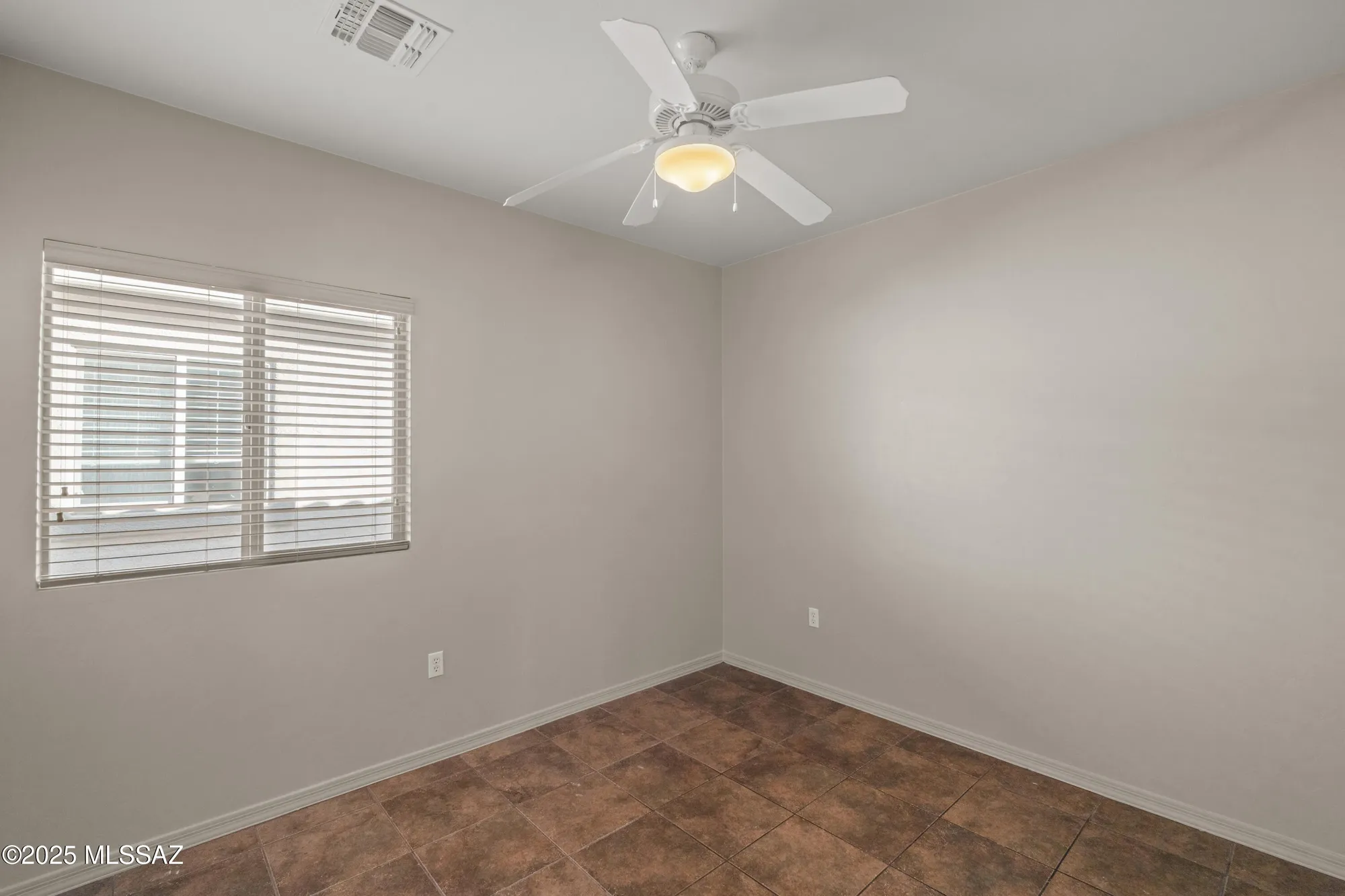 Property Slideshow image 23 of 48 | 596 w calle media luz, Sahuarita, AZ, 85629