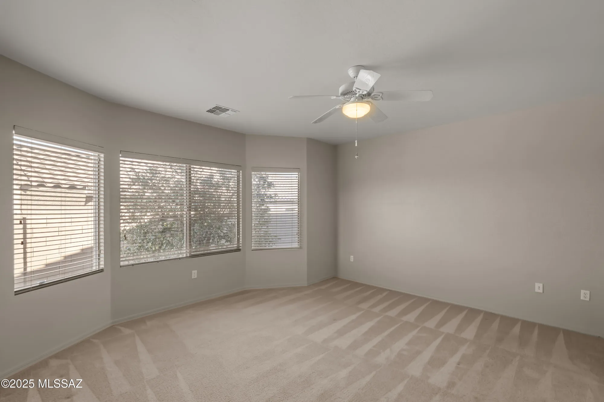 Property Slideshow image 14 of 48 | 596 w calle media luz, Sahuarita, AZ, 85629