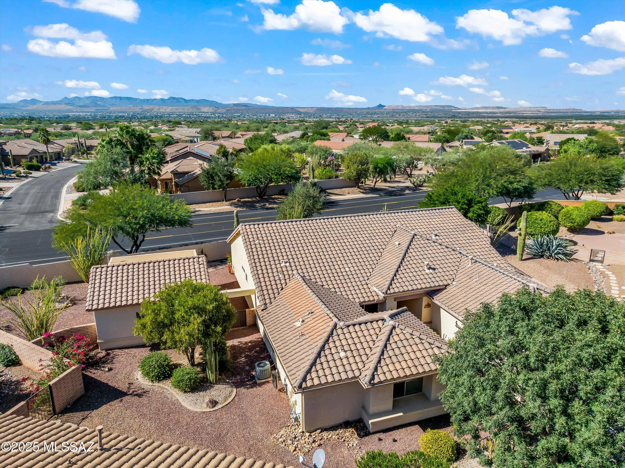 Property Slideshow image 5 of 43 | 2646 e barclay ct, Green Valley, AZ, 85614