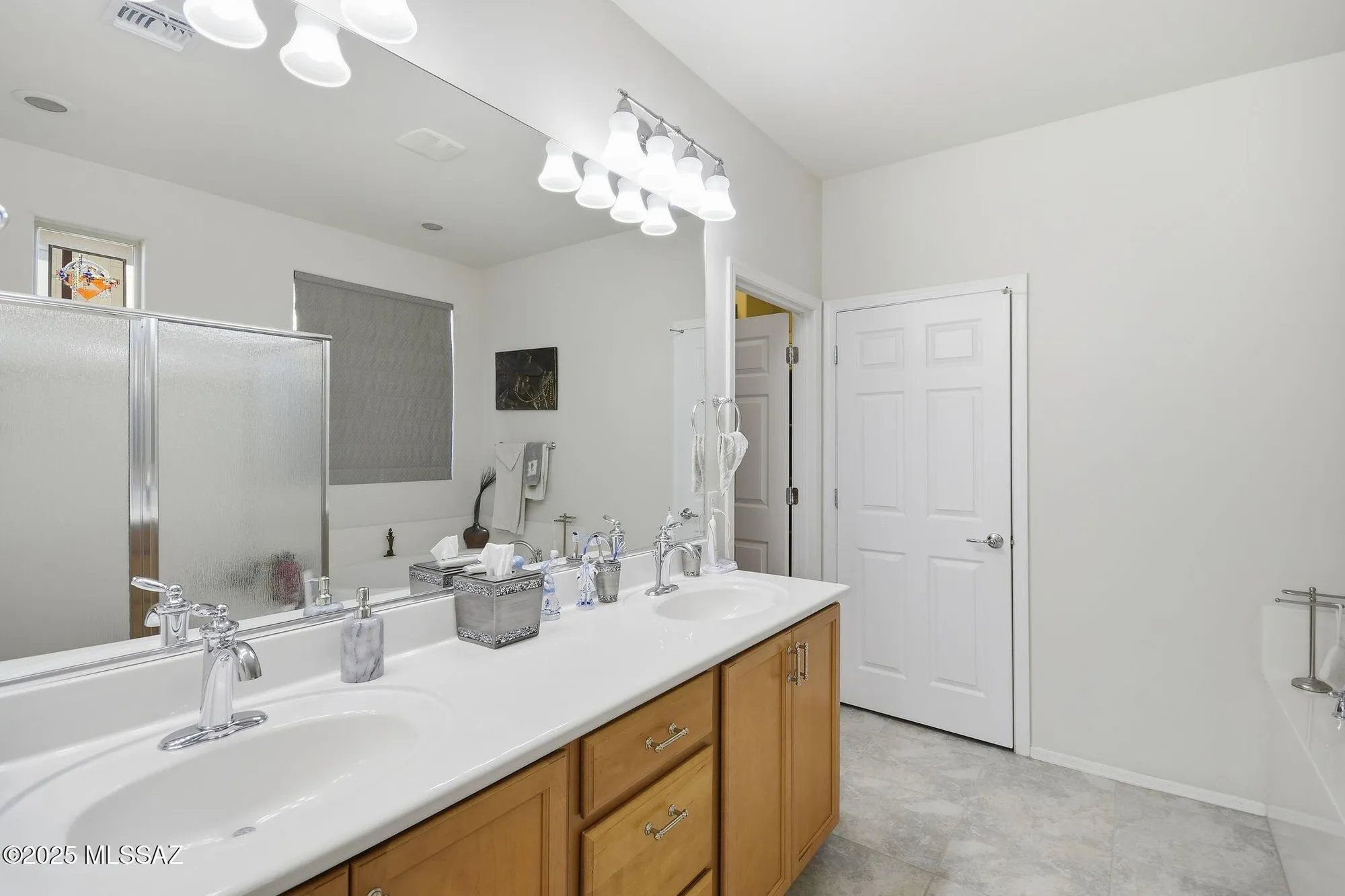 Property Slideshow image 12 of 50 | 13988 e huppenthal blvd, Vail, AZ, 85641