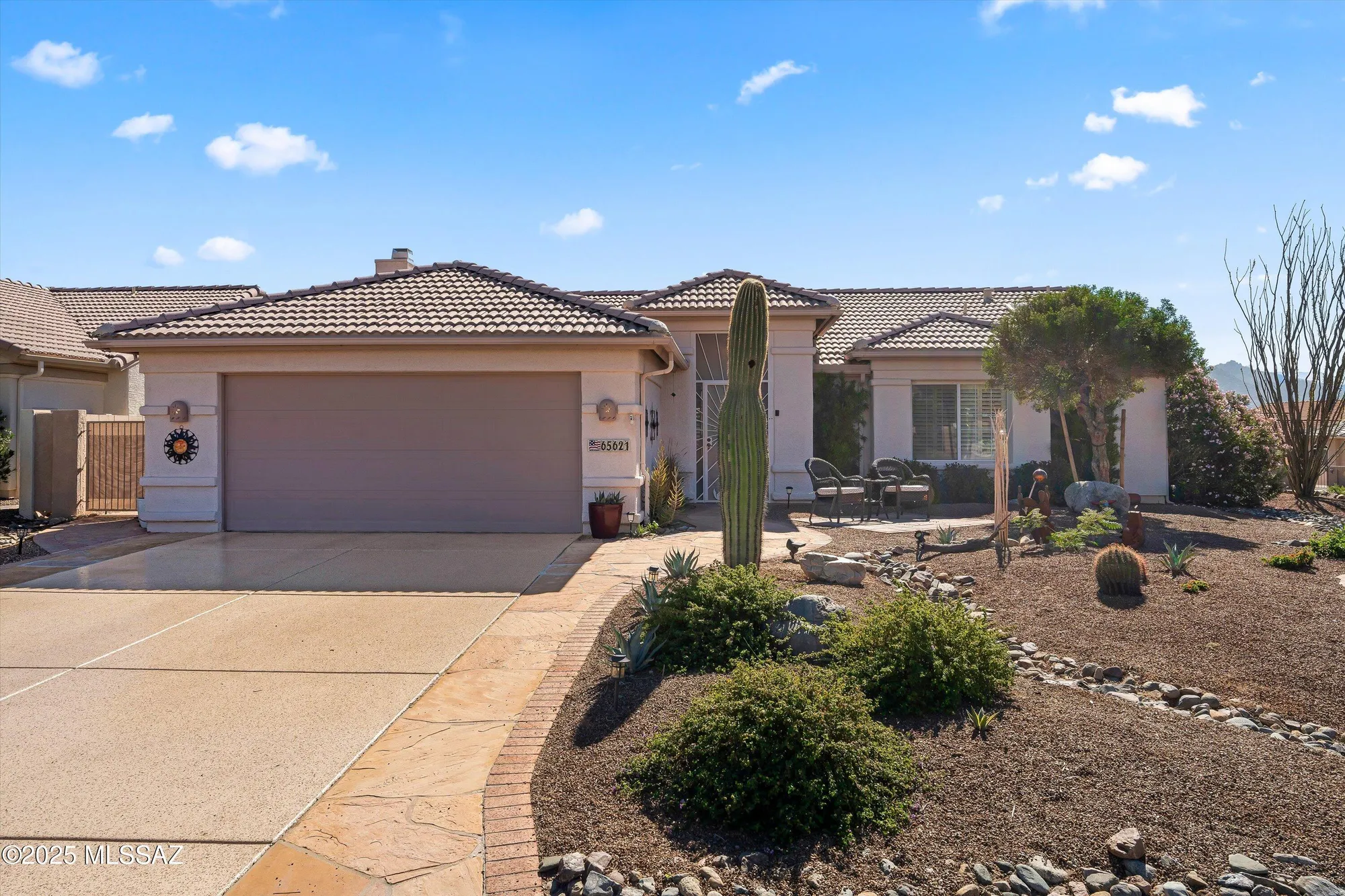 Property Slideshow image 12 of 47 | 65621 e desert trail dr, Tucson, AZ, 85739