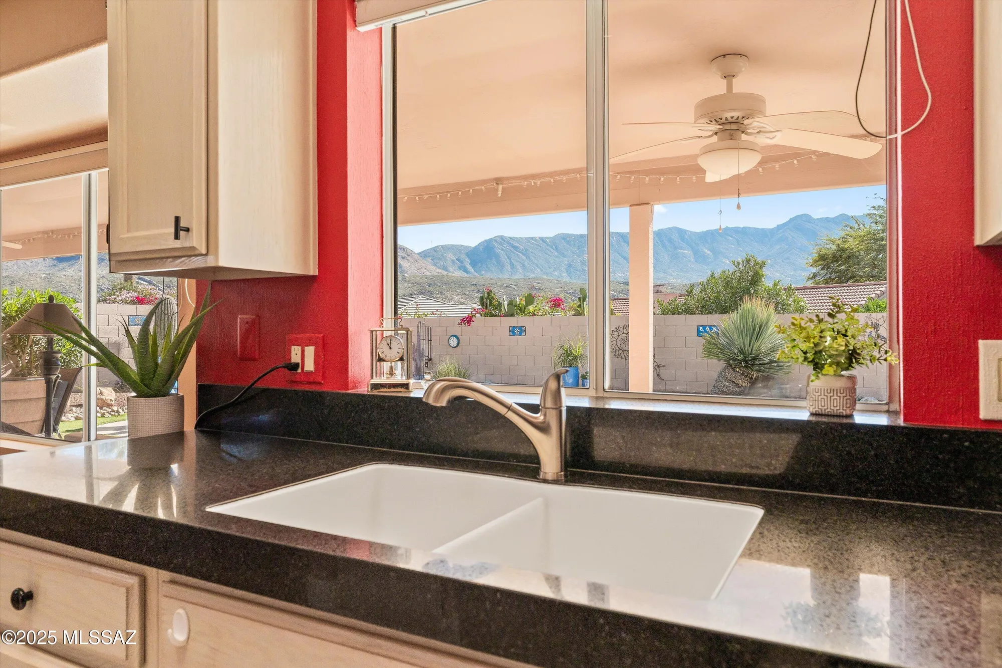 Property Slideshow image 23 of 47 | 65621 e desert trail dr, Tucson, AZ, 85739