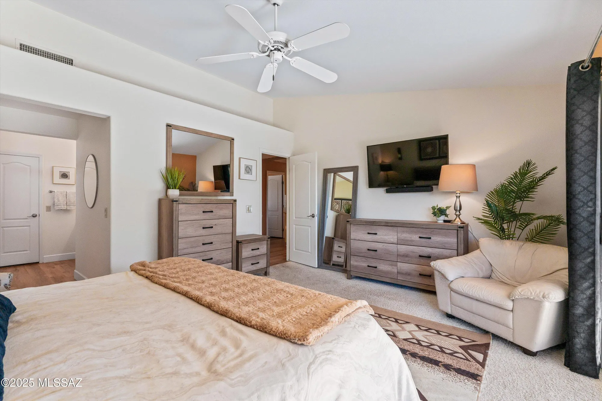 Property Slideshow image 27 of 47 | 65621 e desert trail dr, Tucson, AZ, 85739