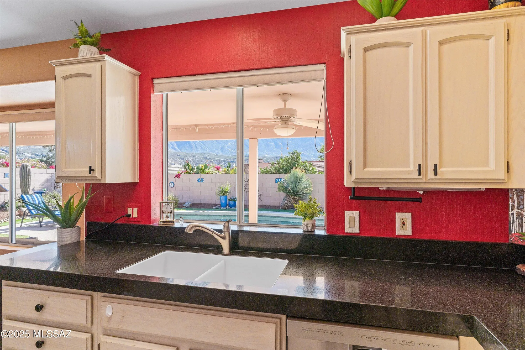 Property Slideshow image 26 of 47 | 65621 e desert trail dr, Tucson, AZ, 85739