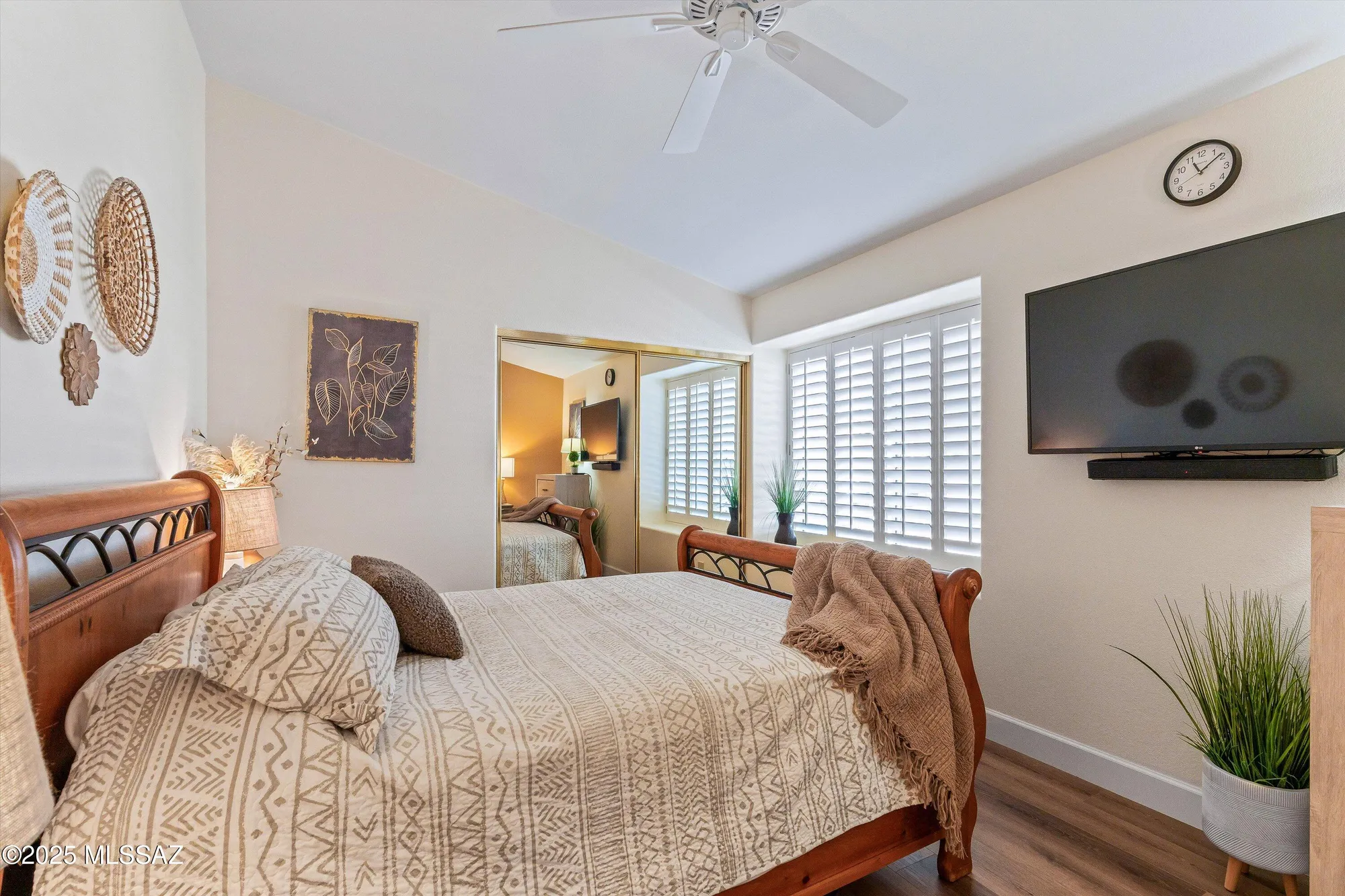 Property Slideshow image 7 of 47 | 65621 e desert trail dr, Tucson, AZ, 85739