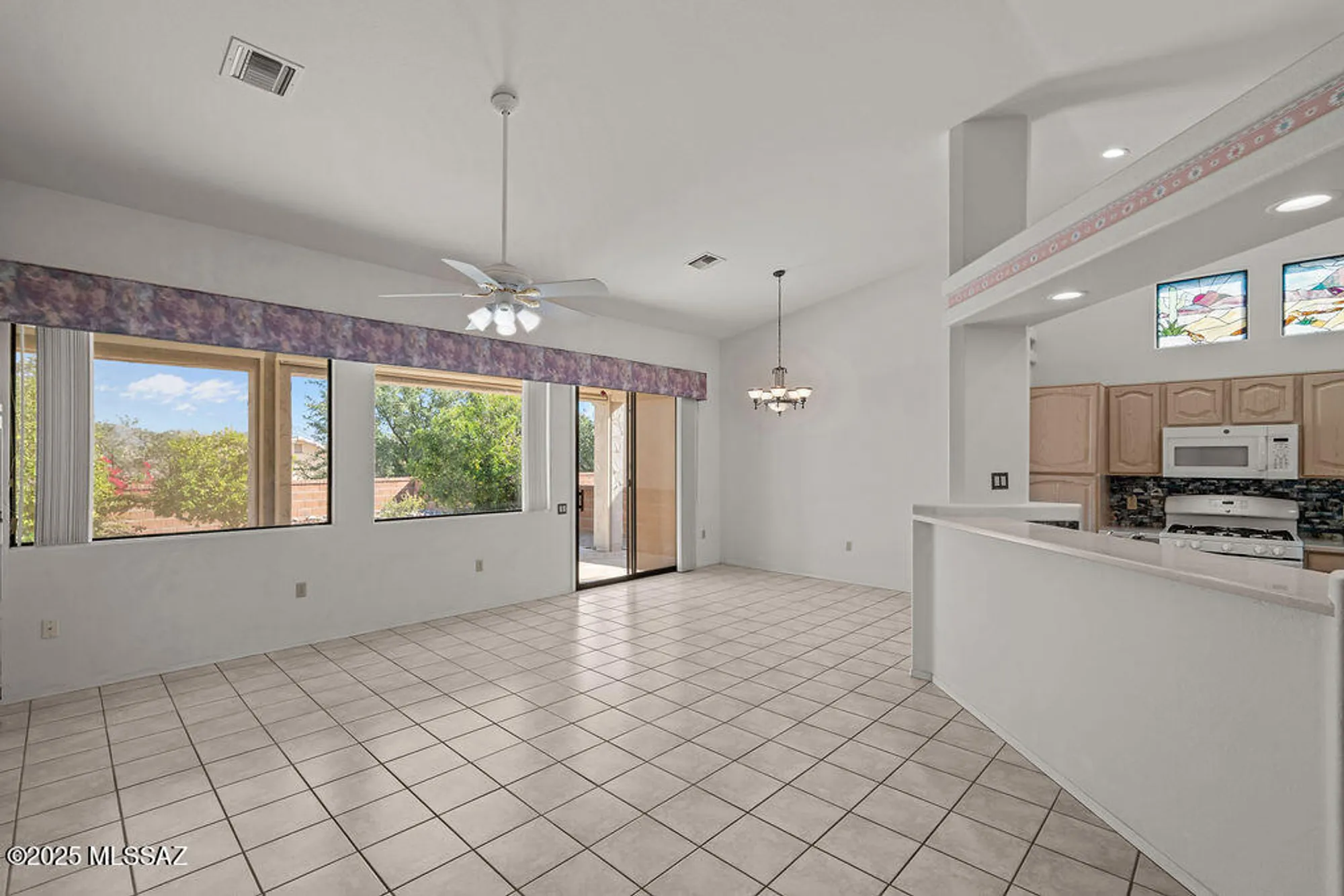 Property Slideshow image 9 of 45 | 280 n crescent bell dr, Green Valley, AZ, 85614