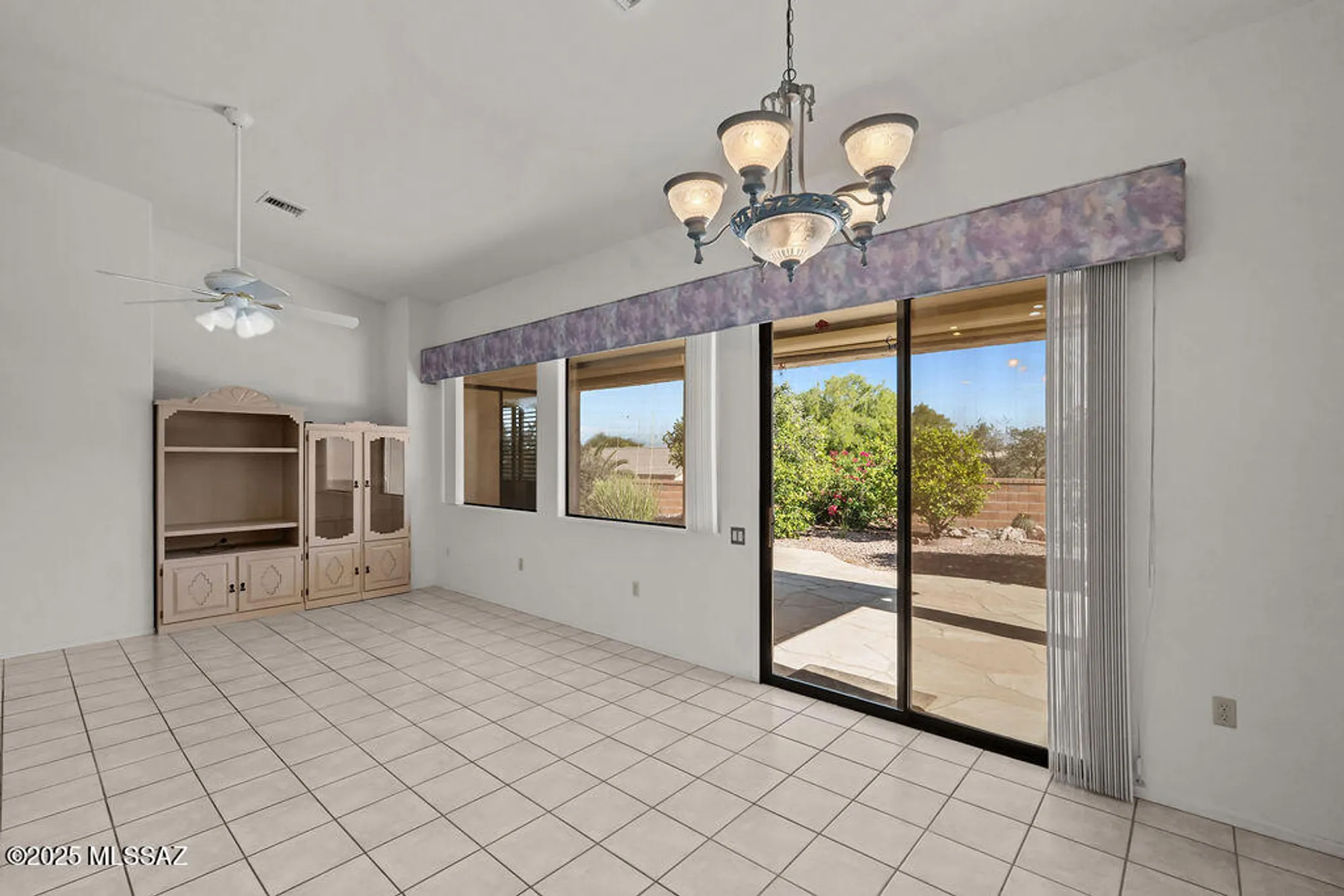 Property Slideshow image 21 of 45 | 280 n crescent bell dr, Green Valley, AZ, 85614