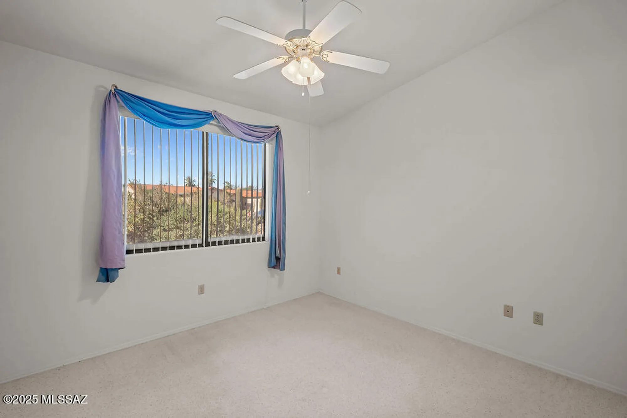 Property Slideshow image 33 of 45 | 280 n crescent bell dr, Green Valley, AZ, 85614