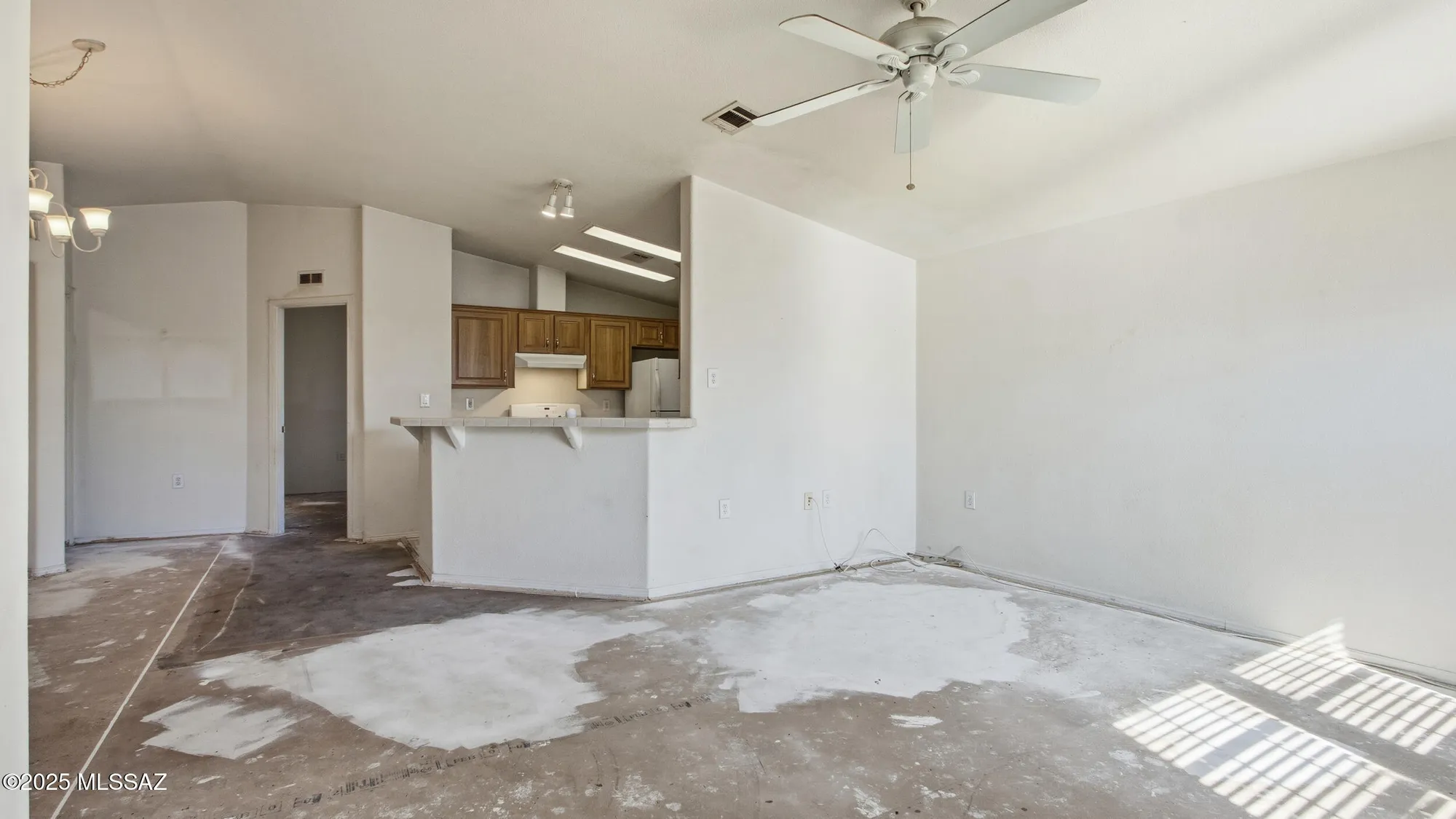 Property Slideshow image 4 of 27 | 1136 w calle querida, Sahuarita, AZ, 85629