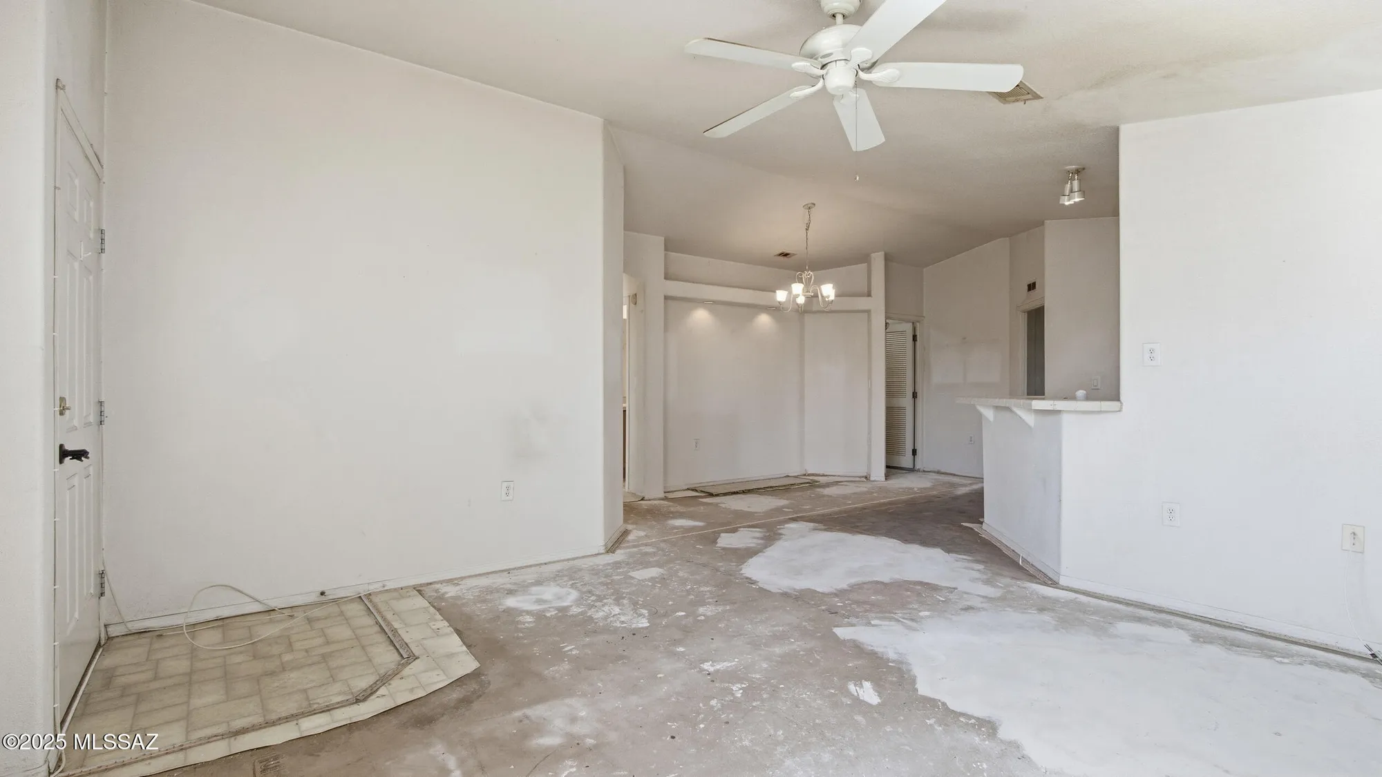 Property Slideshow image 5 of 27 | 1136 w calle querida, Sahuarita, AZ, 85629