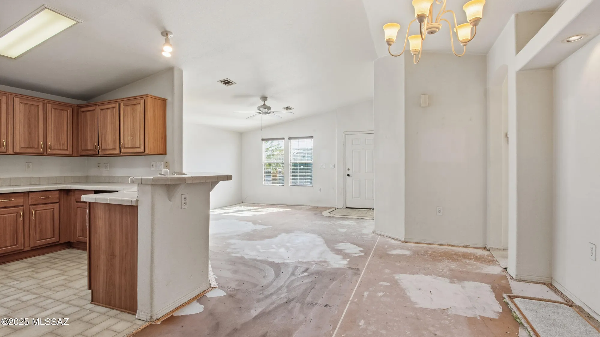 Property Slideshow image 10 of 27 | 1136 w calle querida, Sahuarita, AZ, 85629