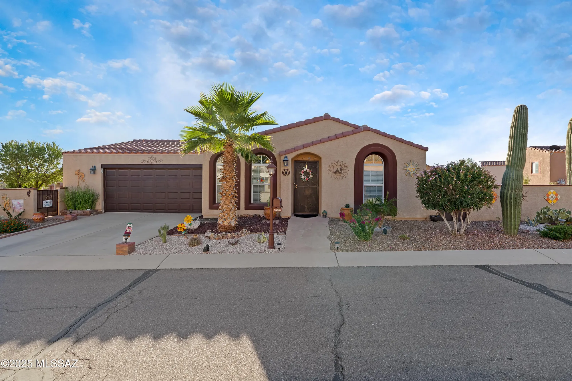 Property Slideshow image 5 of 31 | 15857 s via puente del valle, Sahuarita, AZ, 85629