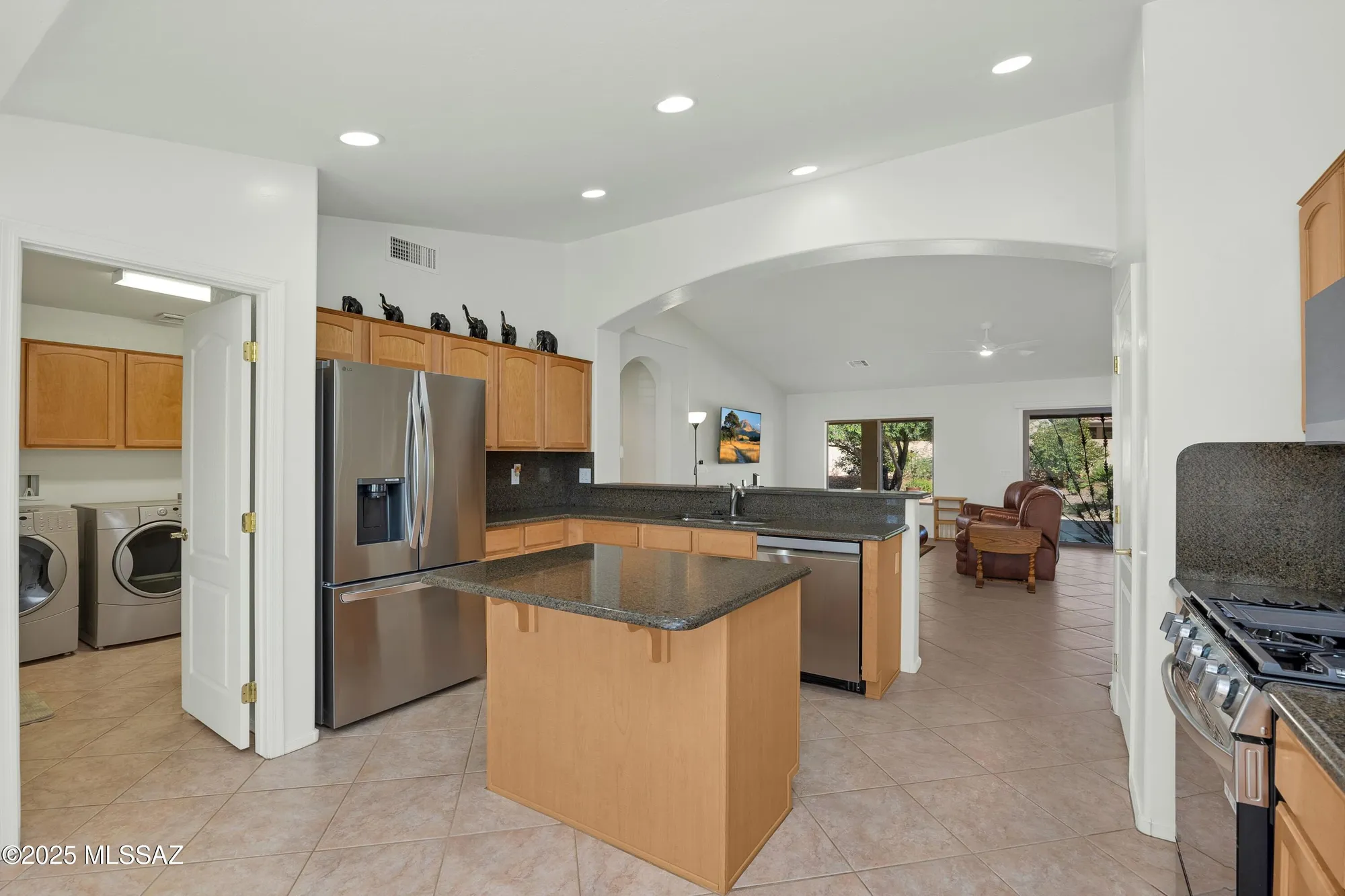 Property Slideshow image 17 of 49 | 61778 e redwood dr, Tucson, AZ, 85739