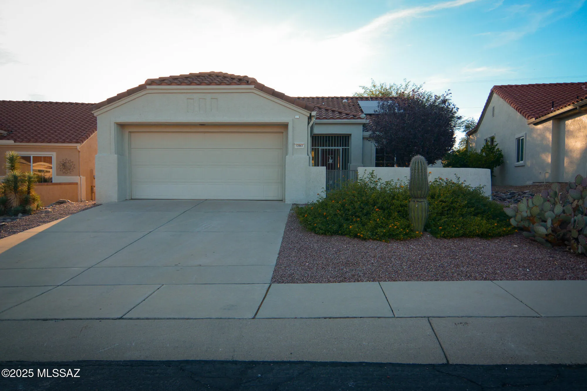 Property Slideshow image 1 of 30 | 13941 n willow bend dr, Oro Valley, AZ, 85755