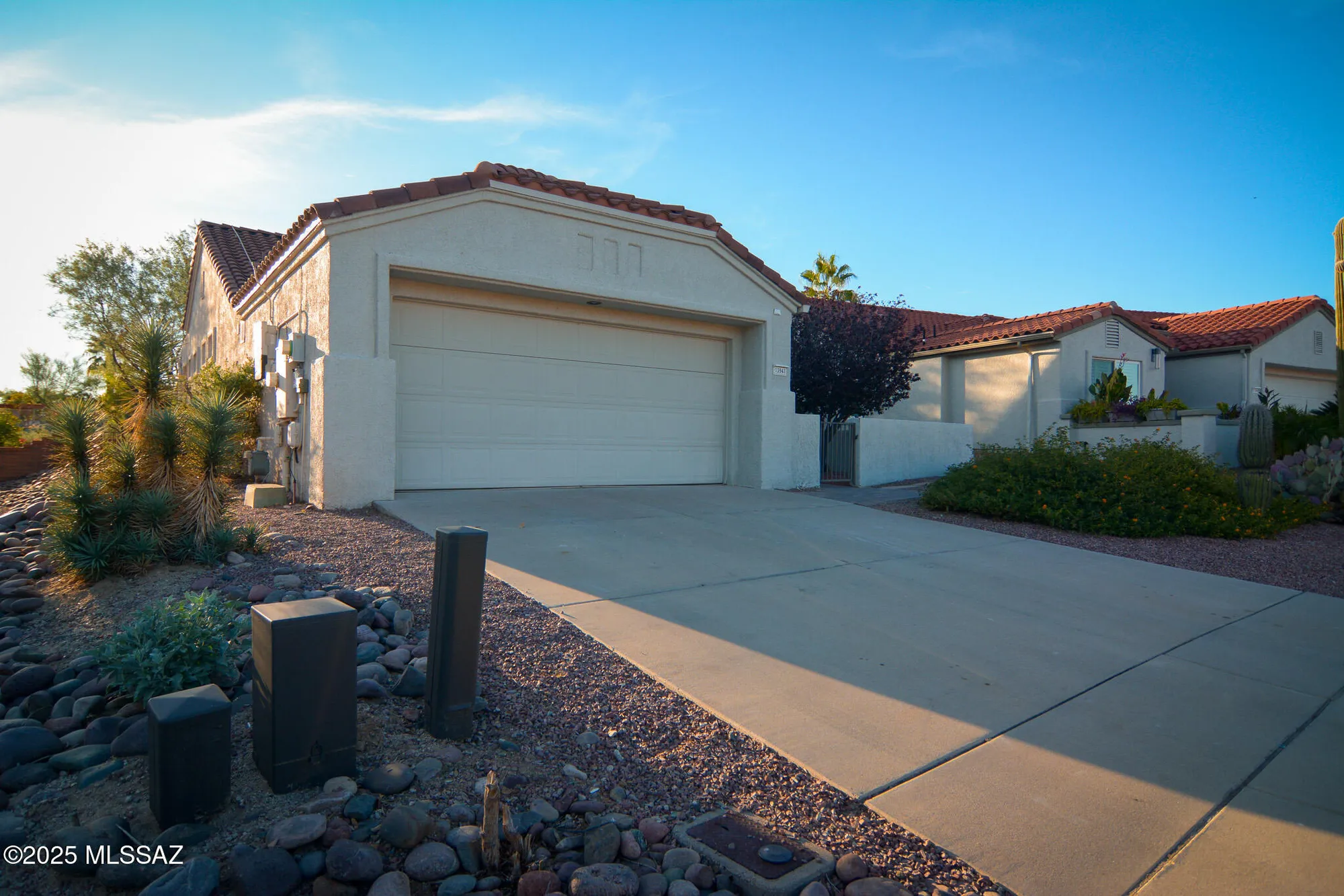 Property Slideshow image 3 of 30 | 13941 n willow bend dr, Oro Valley, AZ, 85755
