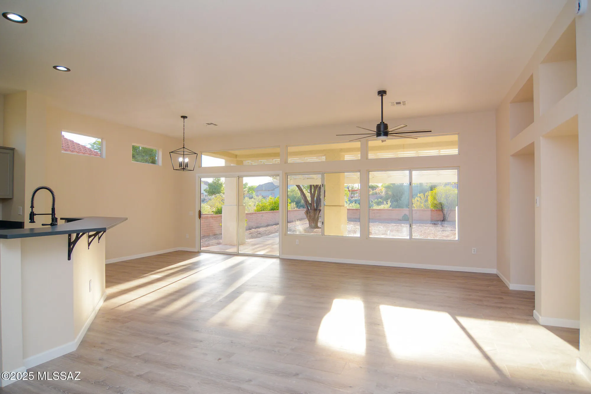 Property Slideshow image 5 of 30 | 13941 n willow bend dr, Oro Valley, AZ, 85755