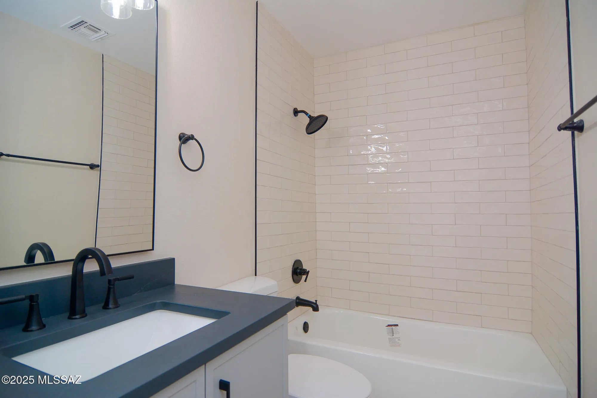 Property Slideshow image 14 of 30 | 13941 n willow bend dr, Oro Valley, AZ, 85755