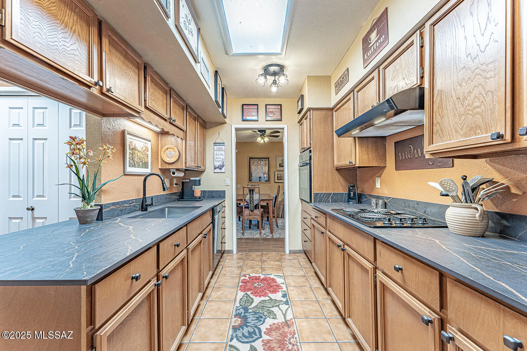 Property Slideshow image 10 of 38 | 1381 w calle mendoza, Green Valley, AZ, 85622
