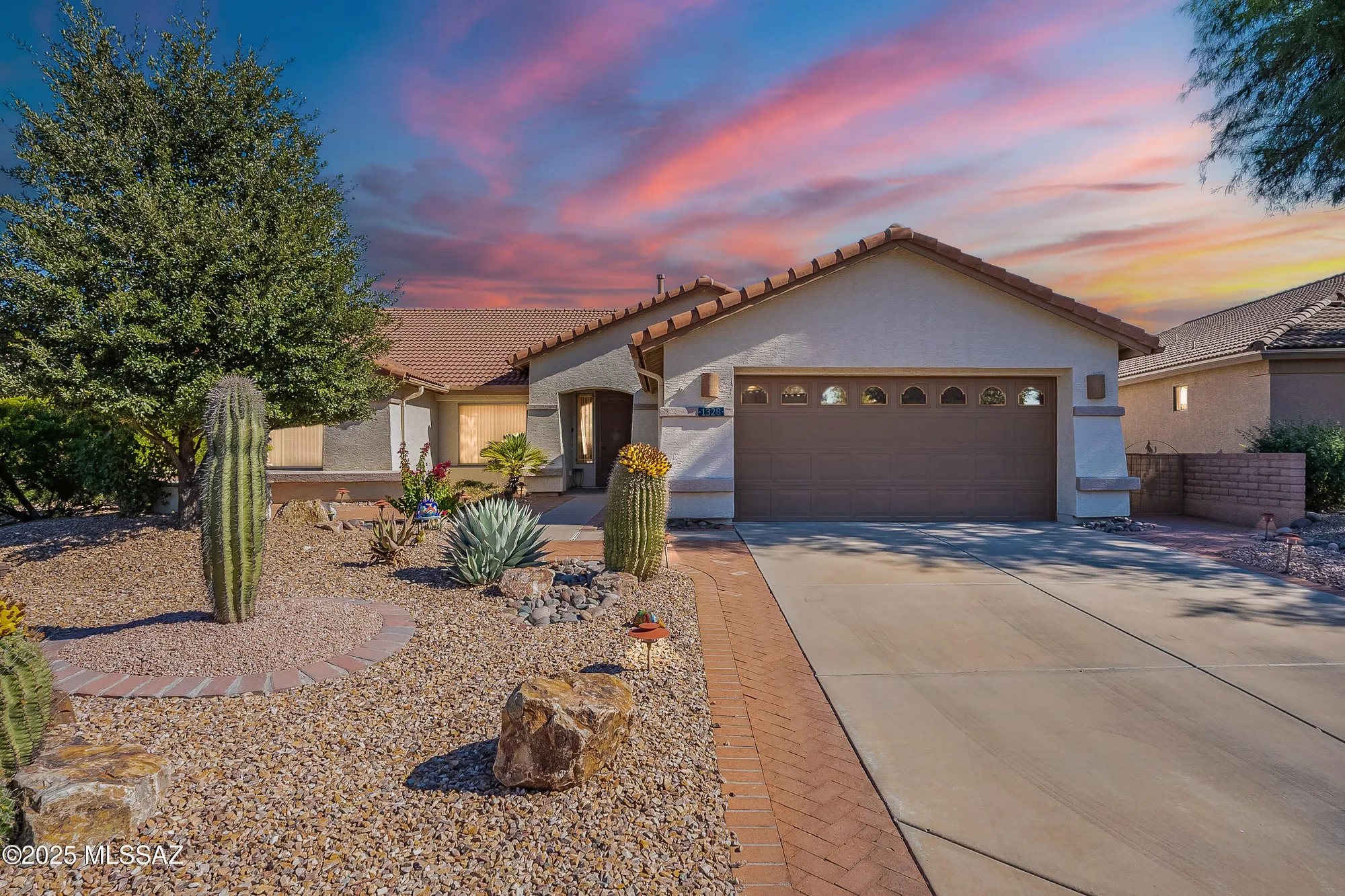 Property Slideshow image 2 of 30 | 1328 n mahogany gulch ln, Green Valley, AZ, 85614