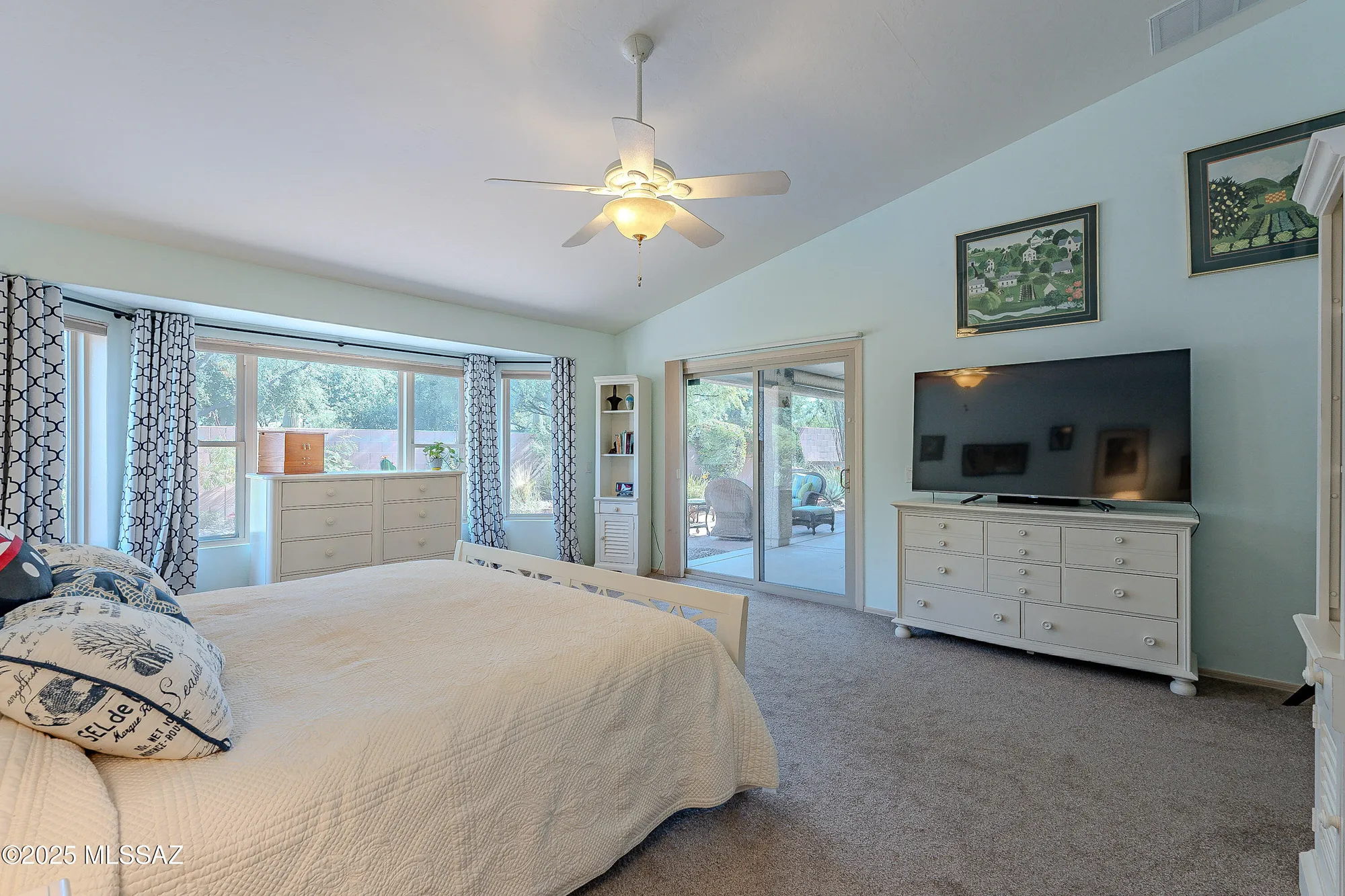 Property Slideshow image 17 of 30 | 1328 n mahogany gulch ln, Green Valley, AZ, 85614