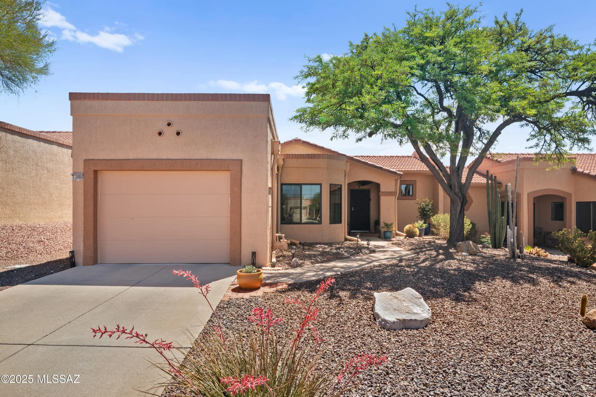 Property Slideshow image 1 of 50 | 14006 n green tree dr, Oro Valley, AZ, 85755