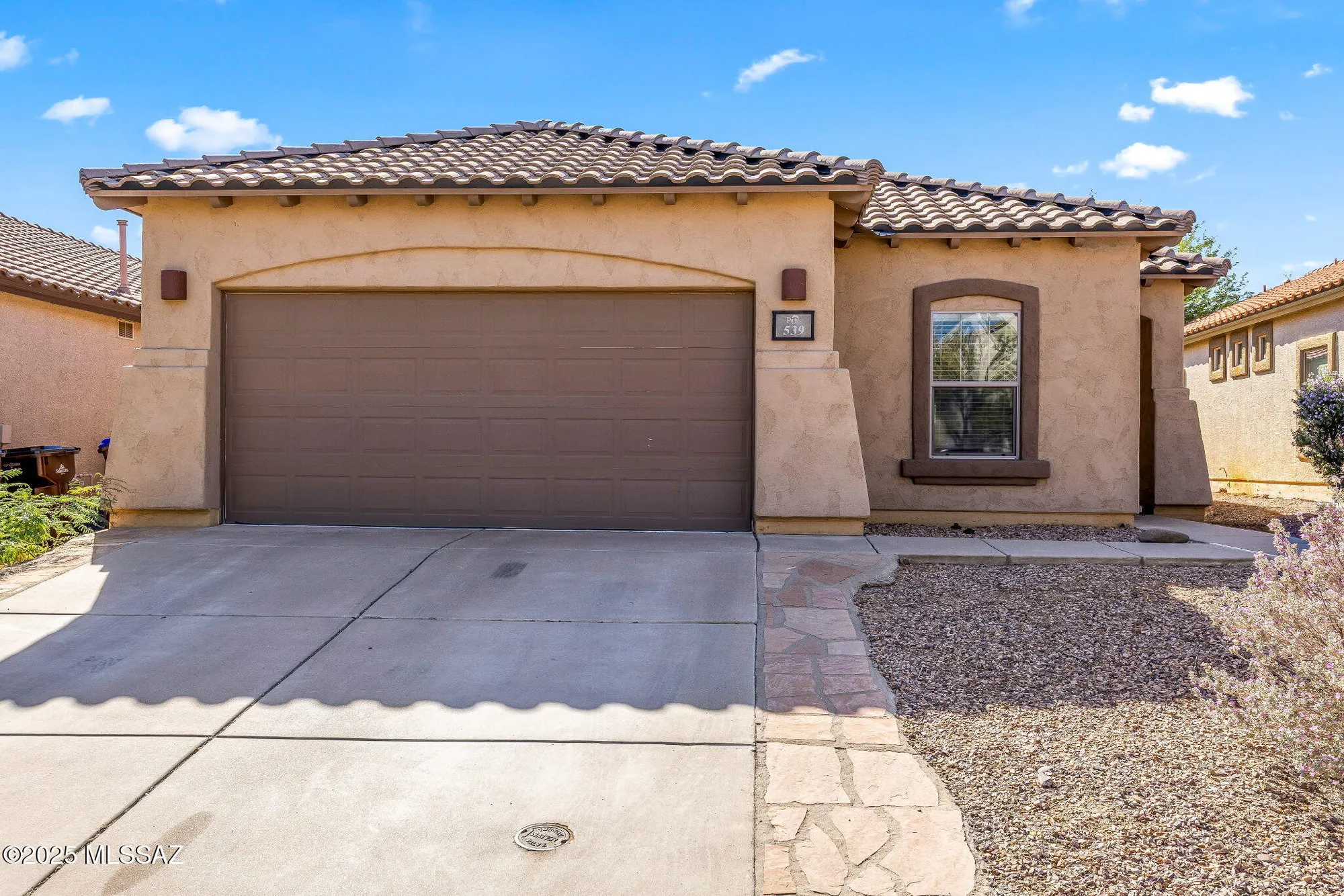 Property Slideshow image 2 of 35 | 539 w calle sombra linda, Sahuarita, AZ, 85629